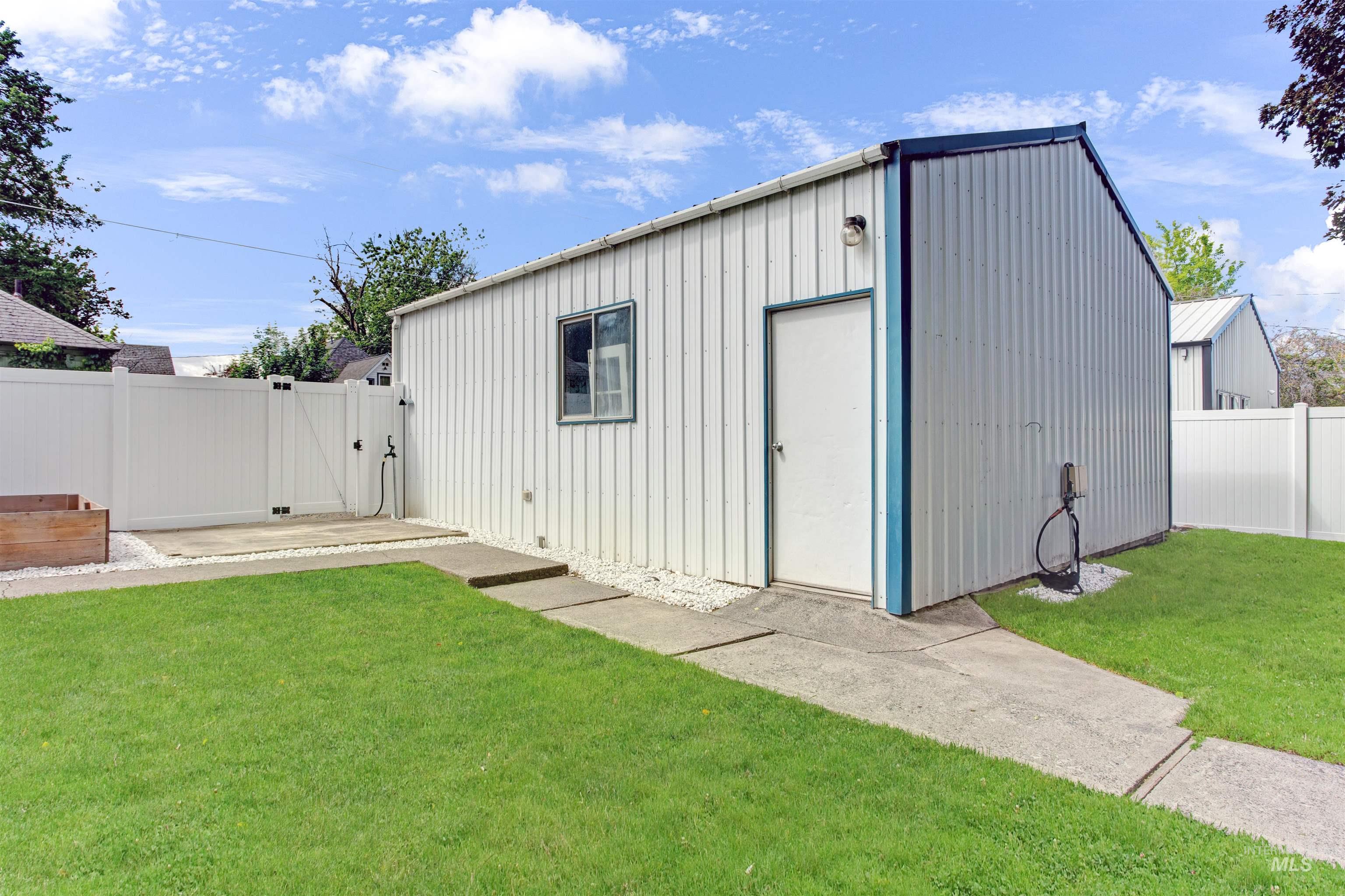 312 4th Ave, Lewiston, Idaho 83501, 4 Bedrooms, 2.5 Bathrooms, Residential For Sale, Price $579,000, 98947029