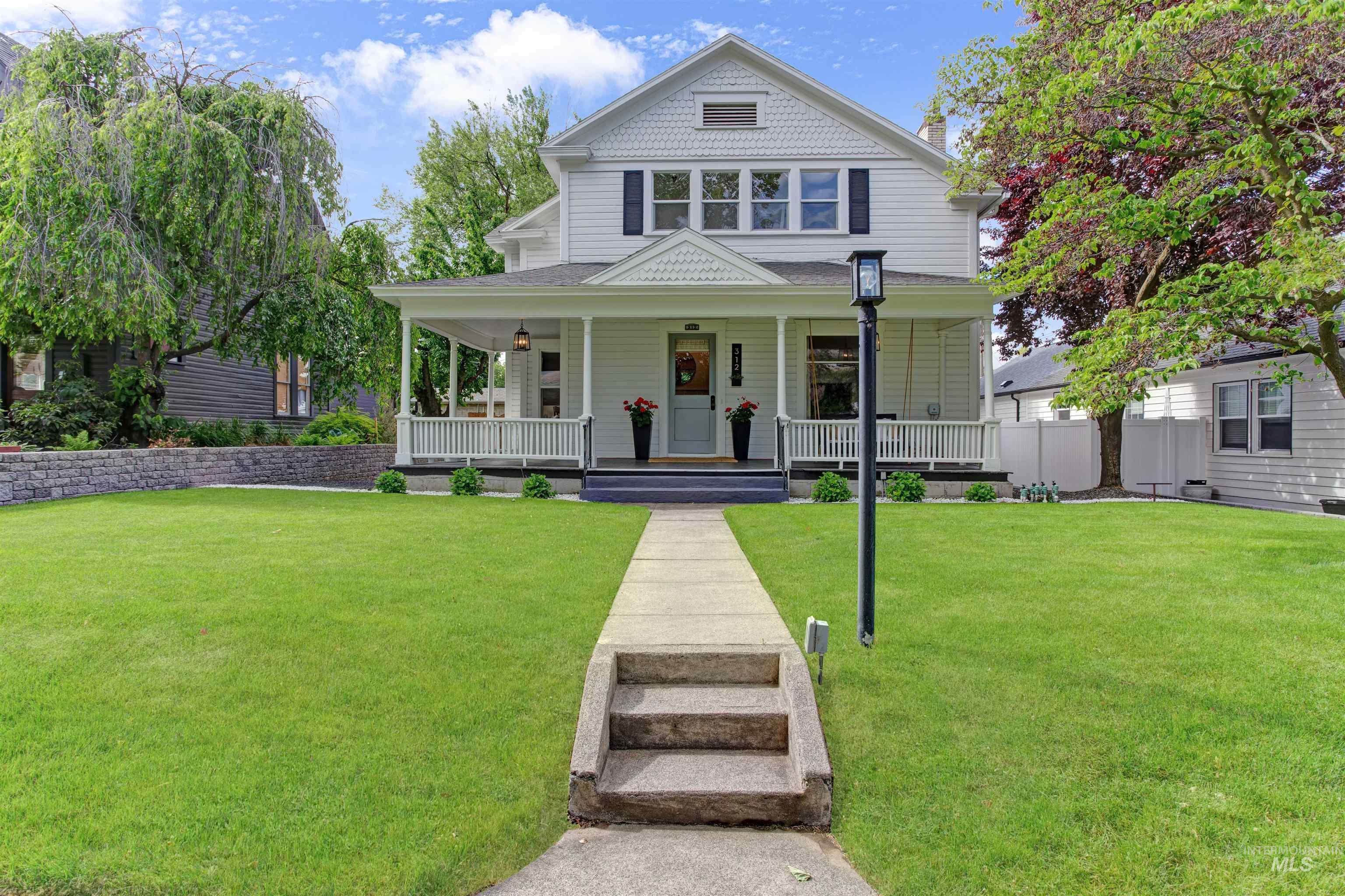 312 4th Ave, Lewiston, Idaho 83501, 4 Bedrooms, 2.5 Bathrooms, Residential For Sale, Price $579,000, 98947029