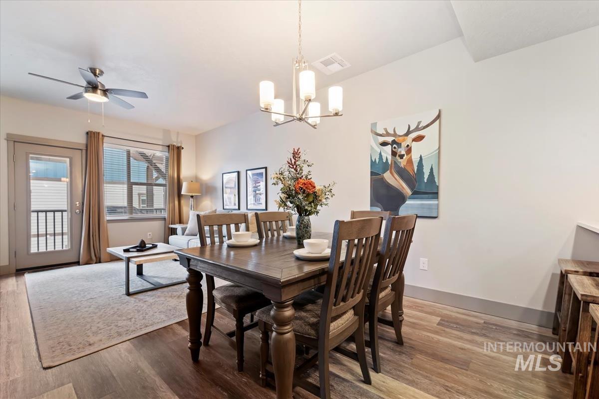 302 Broken Creek, McCall, Idaho 83638, 3 Bedrooms, 3 Bathrooms, Residential For Sale, Price $545,000, 98947046