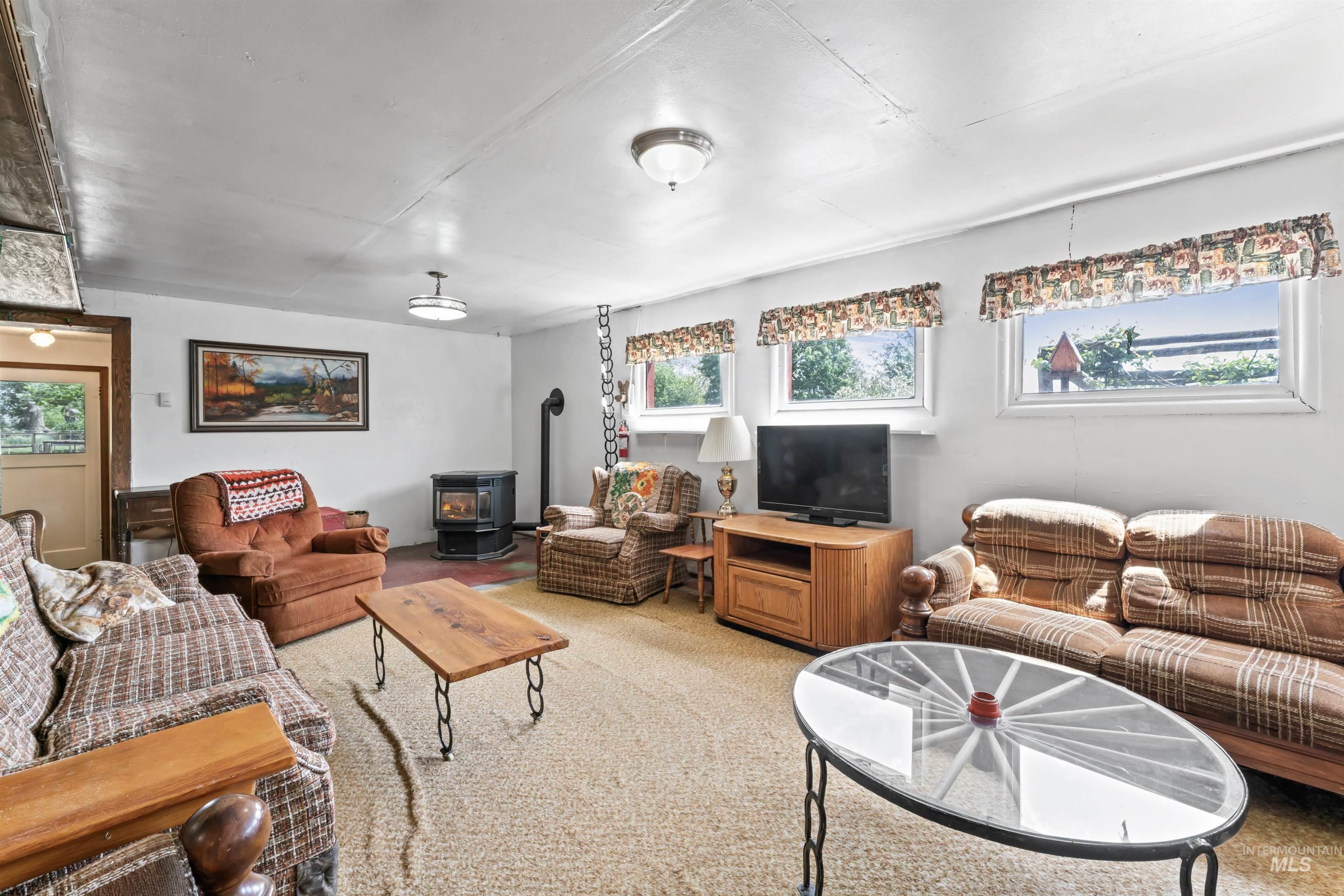 1444 W Black Canyon Hwy, Emmett, Idaho 83617, 4 Bedrooms, 2 Bathrooms, Residential For Sale, Price $850,000, 98947054