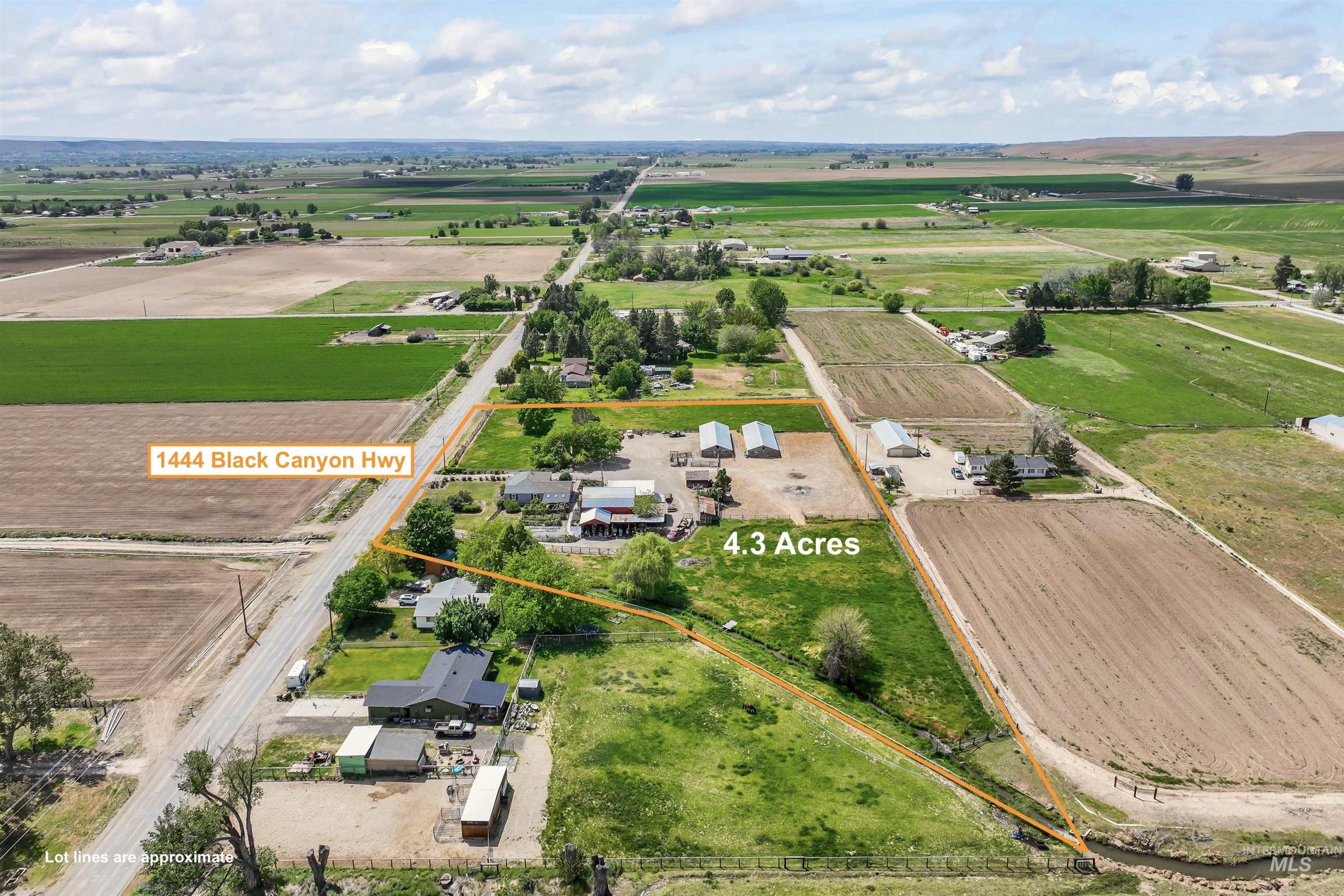 1444 W Black Canyon Hwy, Emmett, Idaho 83617, 4 Bedrooms, 2 Bathrooms, Residential For Sale, Price $850,000, 98947054