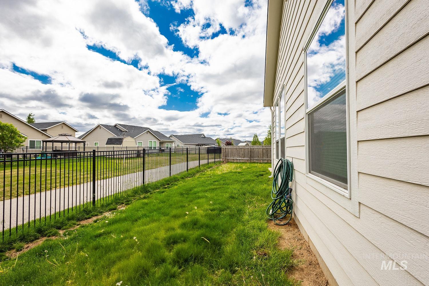 2578 N Iditarod, Kuna, Idaho 83634, 4 Bedrooms, 2 Bathrooms, Residential For Sale, Price $515,000, 98947072