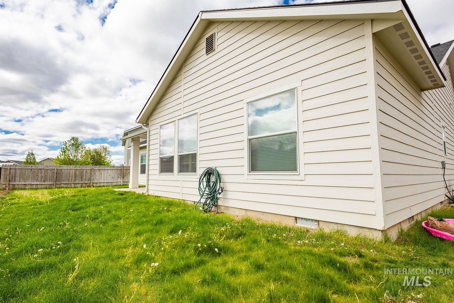 2578 N Iditarod, Kuna, Idaho 83634, 4 Bedrooms, 2 Bathrooms, Residential For Sale, Price $515,000, 98947072