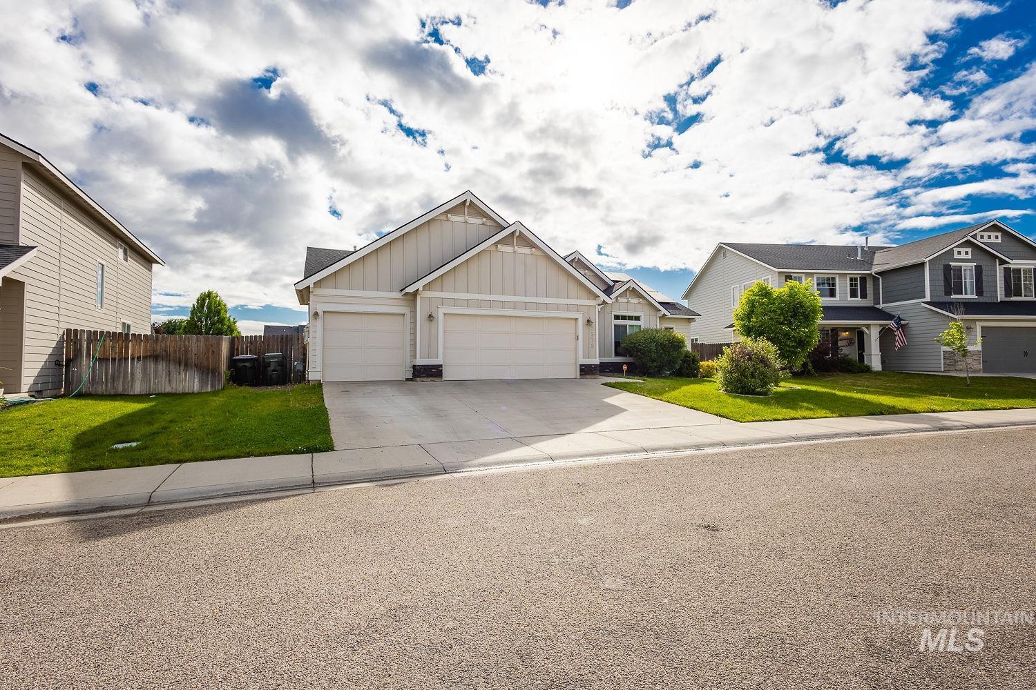 2578 N Iditarod, Kuna, Idaho 83634, 4 Bedrooms, 2 Bathrooms, Residential For Sale, Price $515,000, 98947072