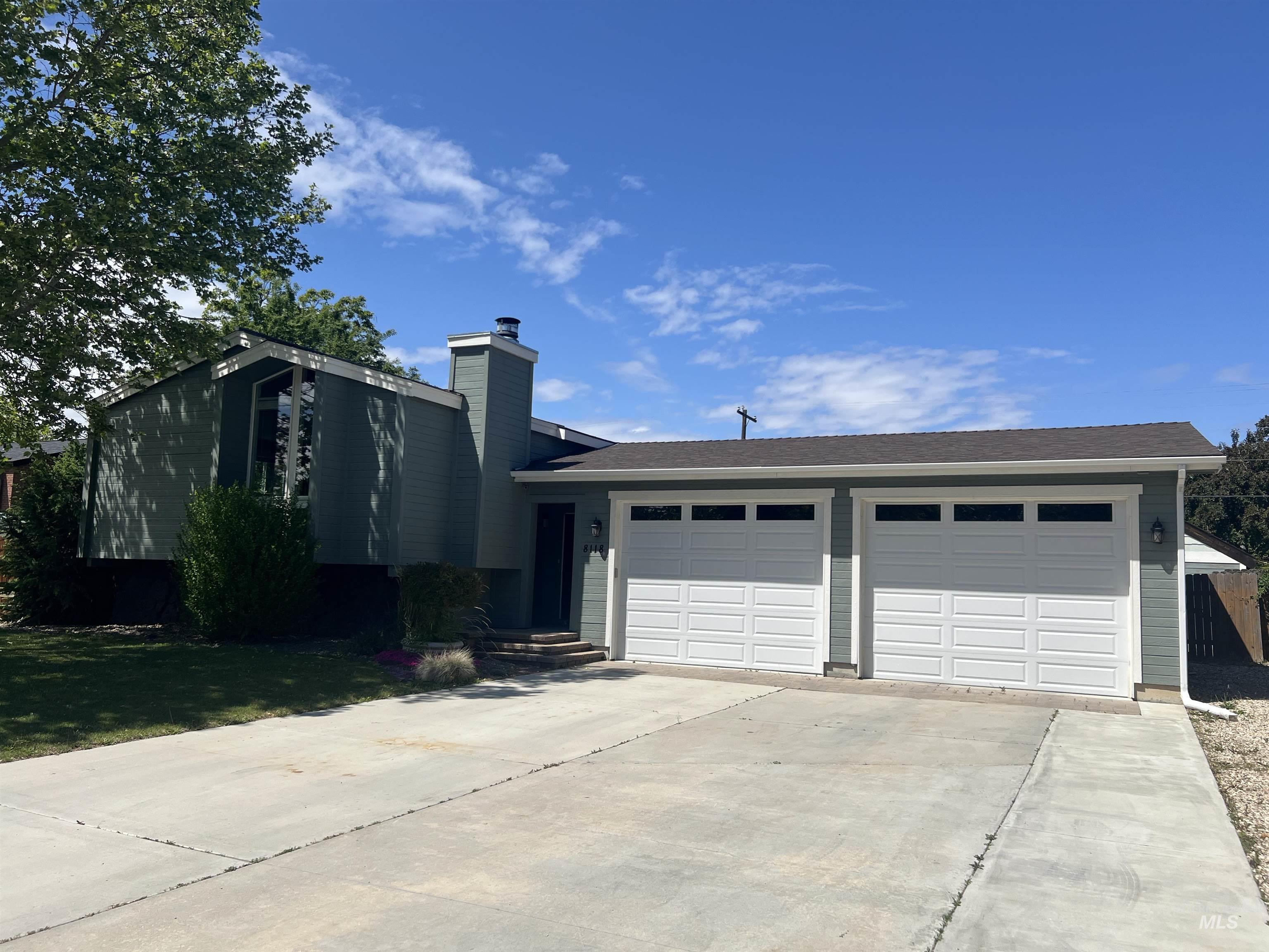 8118 W Hummel Drive, Boise, Idaho 83709, 3 Bedrooms, 2 Bathrooms, Residential For Sale, Price $499,000, 98947109