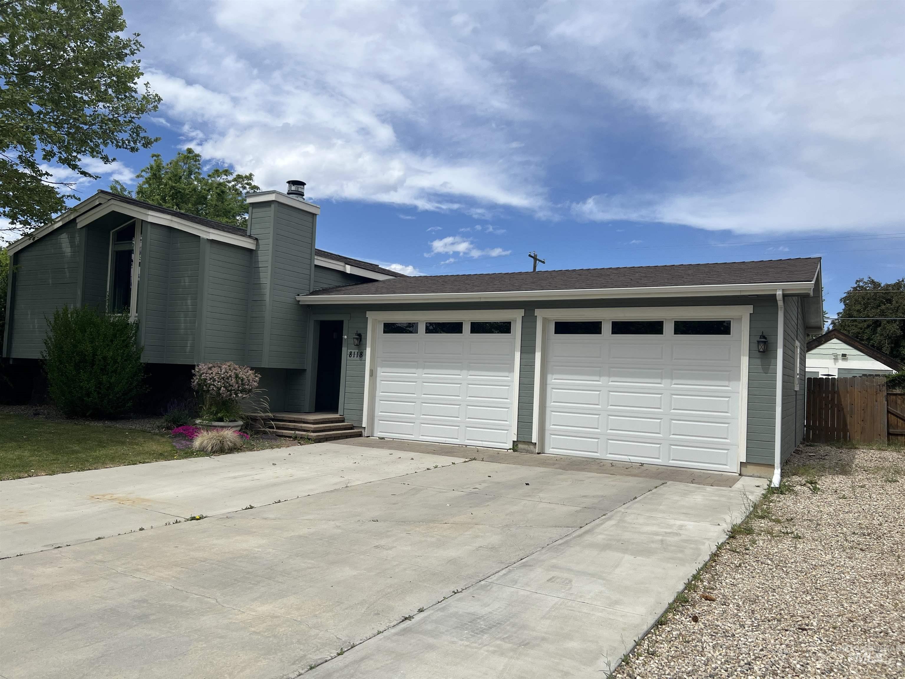 8118 W Hummel Drive, Boise, Idaho 83709, 3 Bedrooms, 2 Bathrooms, Residential For Sale, Price $499,000, 98947109