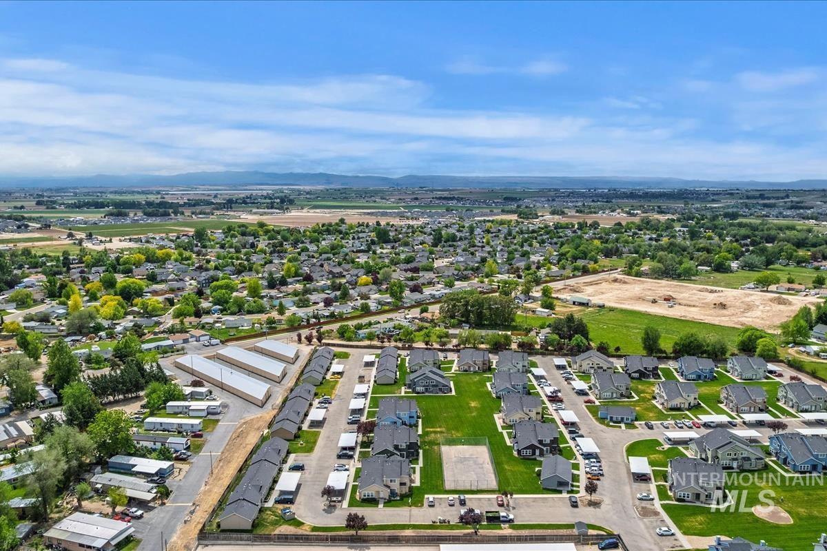 16953 N Pamela's Loop, Nampa, Idaho 83651, 2 Bedrooms, 2 Bathrooms, Residential Income For Sale, Price $839,900, 98947133