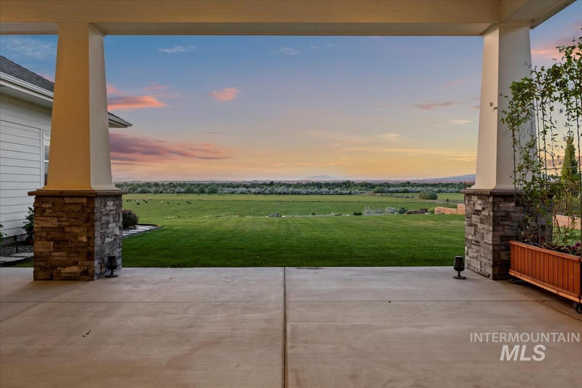4570 W Salix Drive, Meridian, Idaho 83646, 3 Bedrooms, 2.5 Bathrooms, Residential For Sale, Price $1,699,000, 98947140