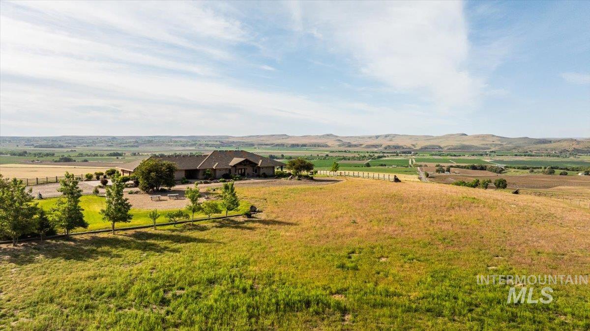 1270 Hillcrest Dr., Vale, Oregon 97918, 3 Bedrooms, 4 Bathrooms, Farm & Ranch For Sale, Price $2,400,000, 98947142