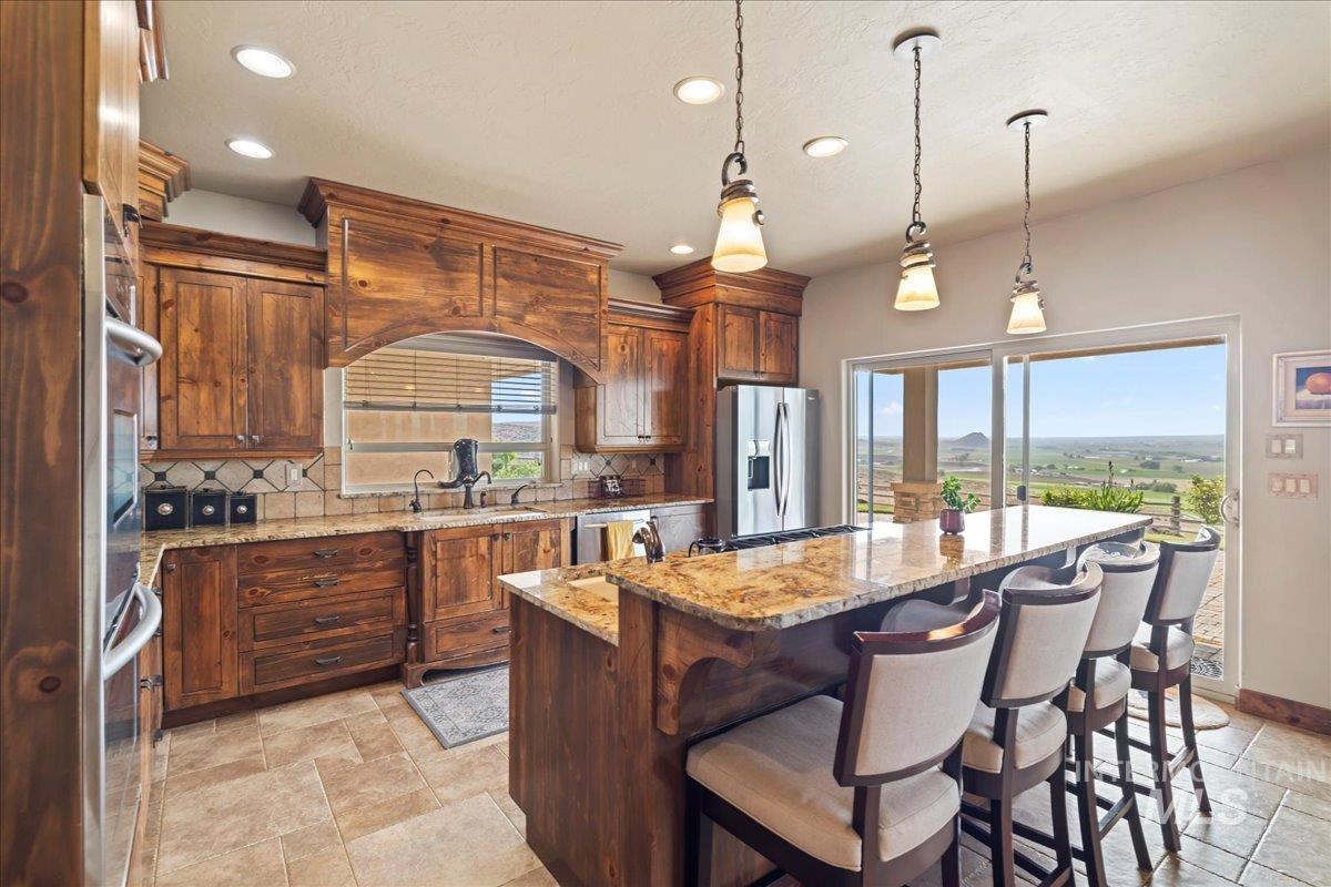 1270 Hillcrest Dr., Vale, Oregon 97918, 3 Bedrooms, 4 Bathrooms, Farm & Ranch For Sale, Price $2,400,000, 98947142