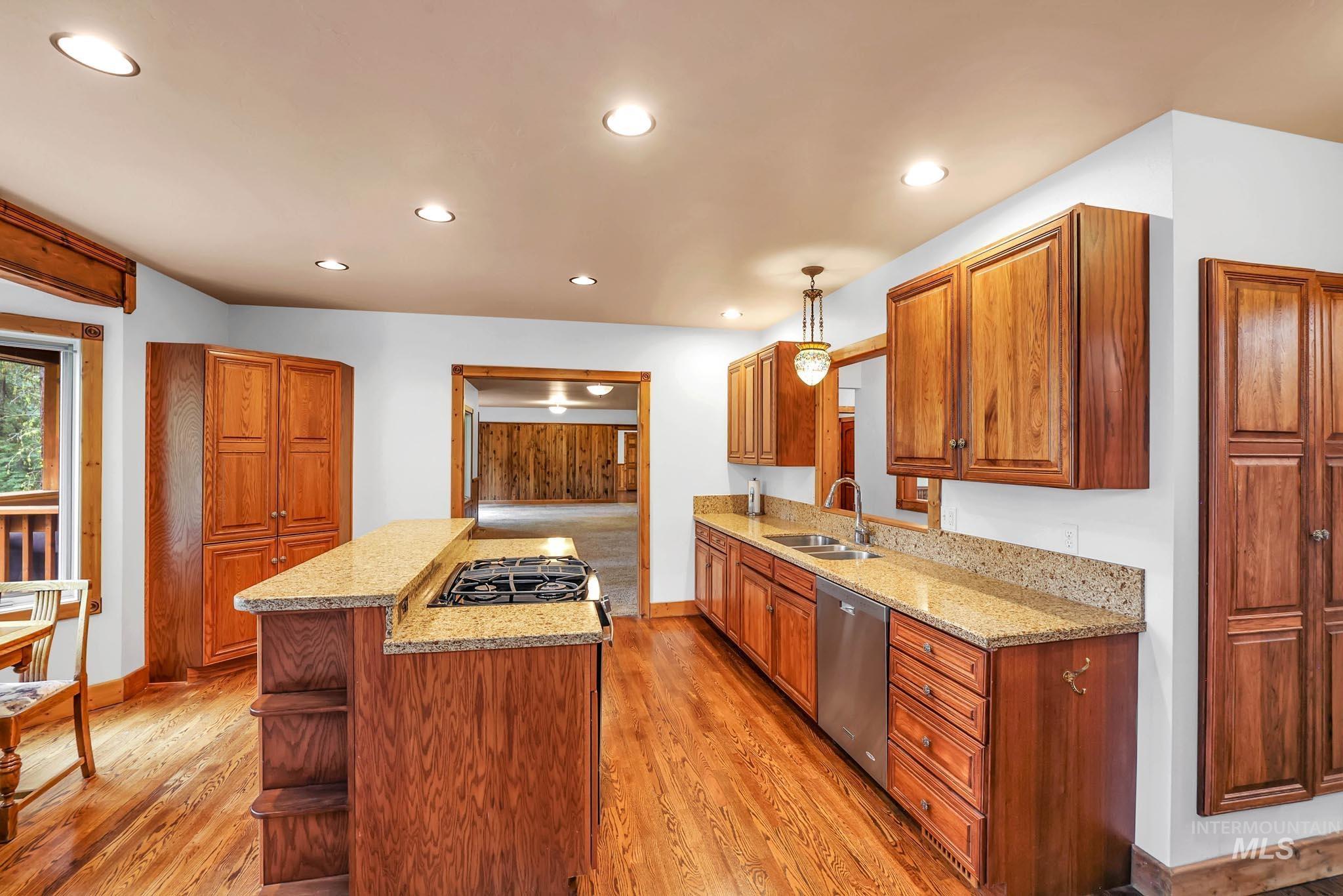 255 Rio Vista Blvd, McCall, Idaho 83638, 5 Bedrooms, 5 Bathrooms, Residential For Sale, Price $2,200,000, 98947187