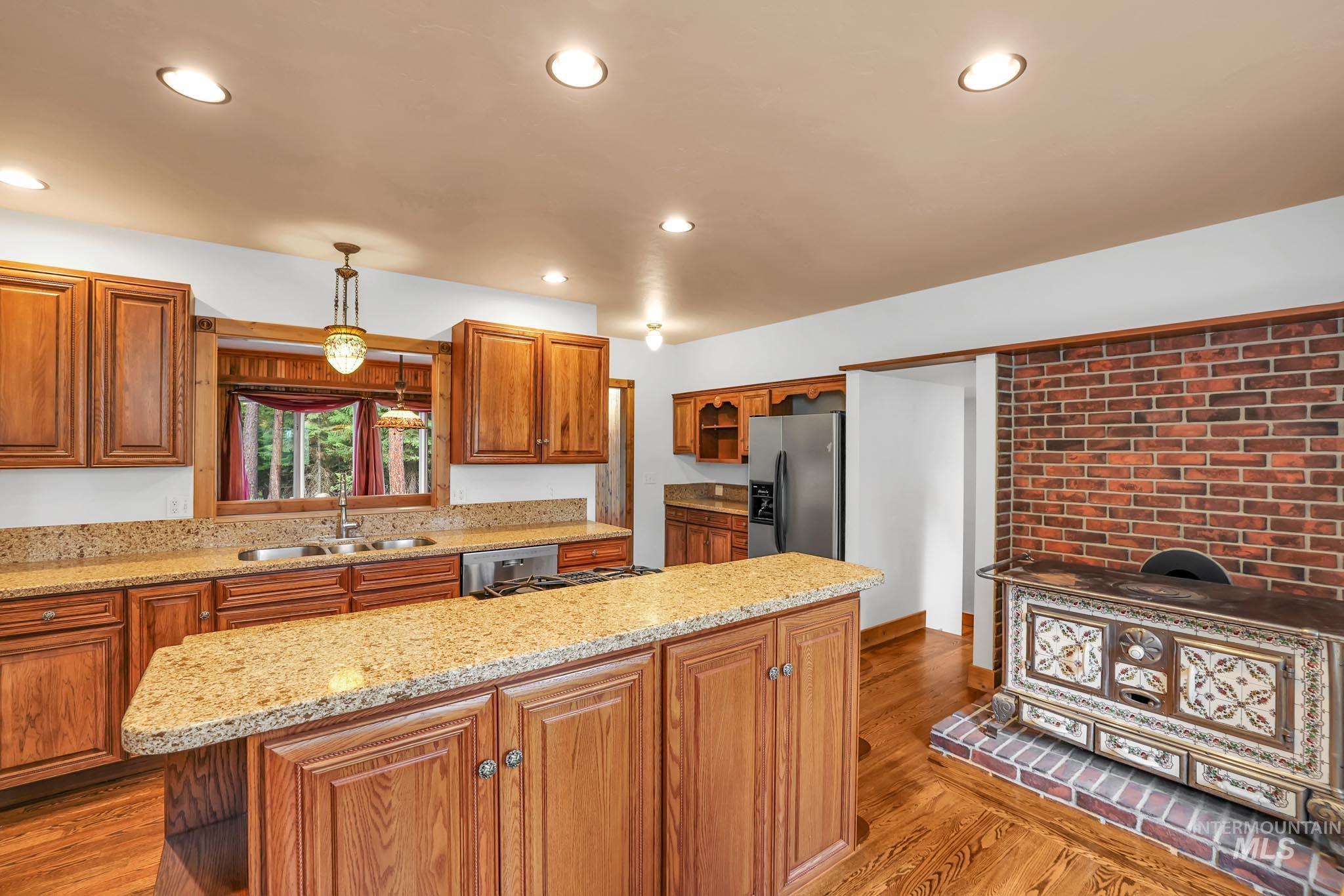 255 Rio Vista Blvd, McCall, Idaho 83638, 5 Bedrooms, 5 Bathrooms, Residential For Sale, Price $2,200,000, 98947187