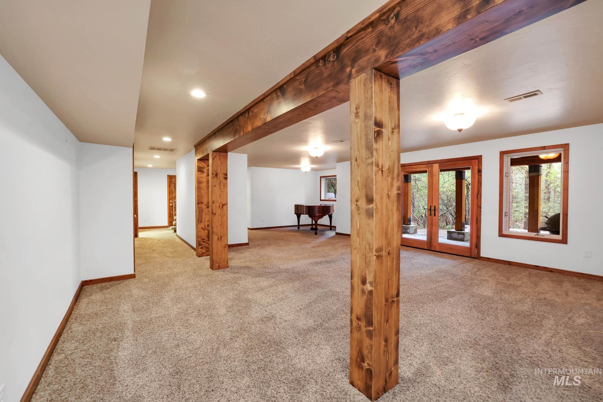 255 Rio Vista Blvd, McCall, Idaho 83638, 5 Bedrooms, 5 Bathrooms, Residential For Sale, Price $2,200,000, 98947187