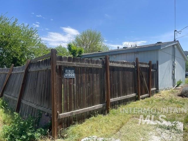 510 E Arthur Ave, Glenns Ferry, Idaho 83623-2383, 3 Bedrooms, 2 Bathrooms, Residential For Sale, Price $165,000, 98947222