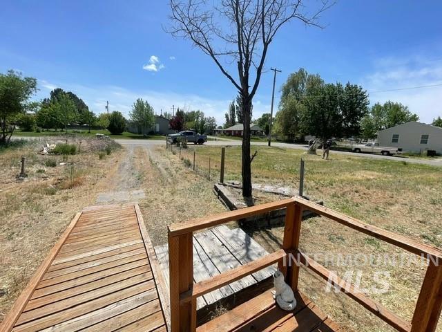 510 E Arthur Ave, Glenns Ferry, Idaho 83623-2383, 3 Bedrooms, 2 Bathrooms, Residential For Sale, Price $165,000, 98947222