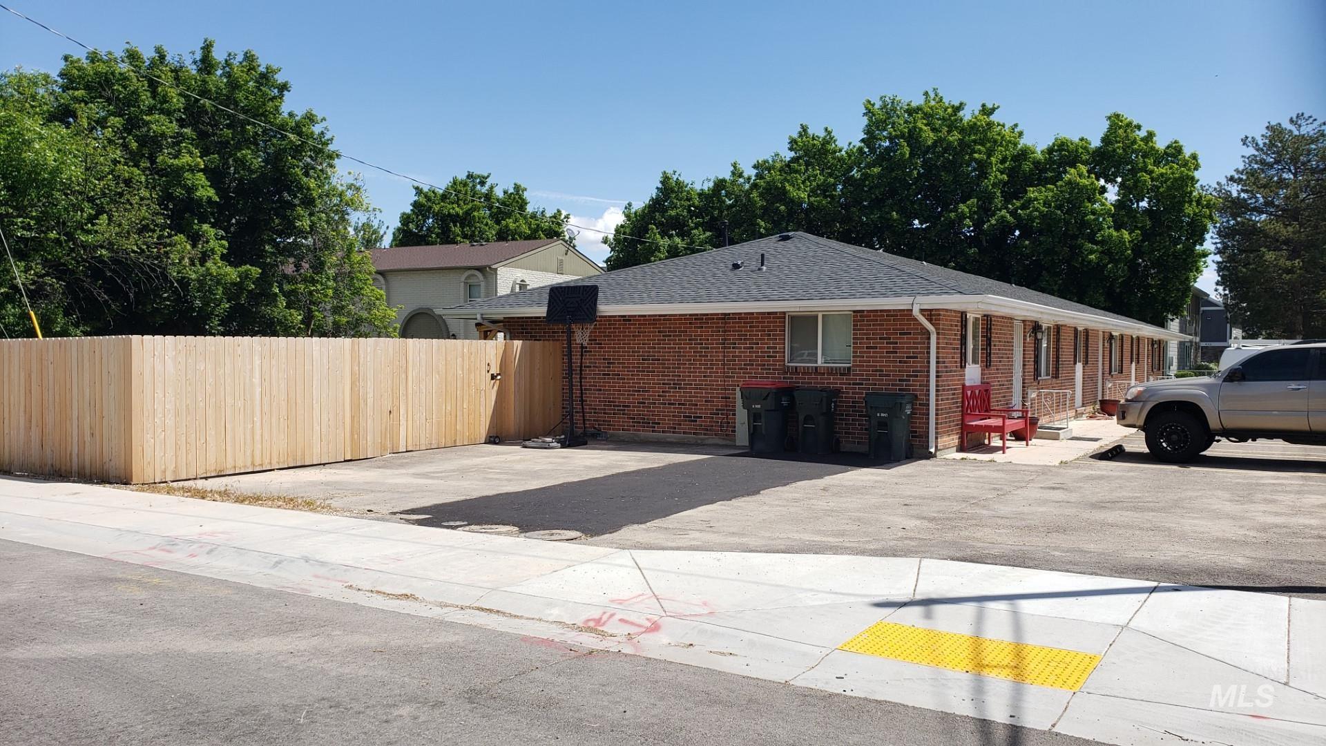 402 E Washington Ave, Meridian, Idaho 83642, 2 Bedrooms, 1 Bathroom, Residential Income For Sale, Price $699,900, 98947230
