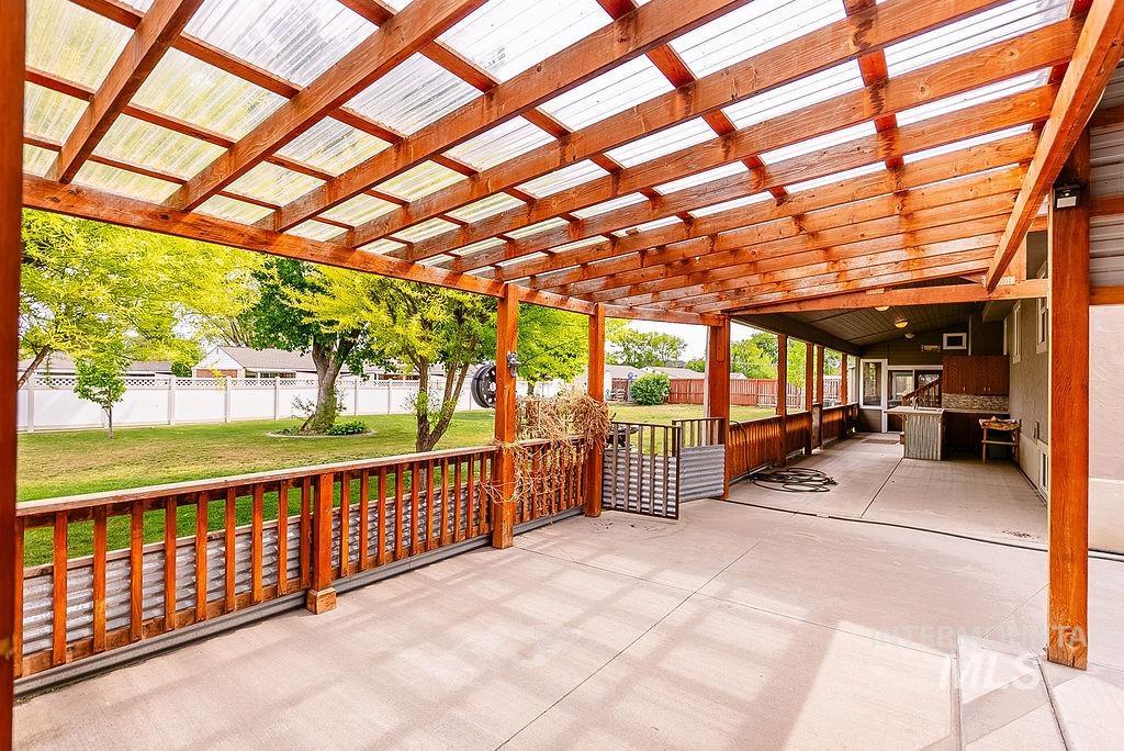 720 E Main St, Jerome, Idaho 83338, 6 Bedrooms, 4.5 Bathrooms, Residential For Sale, Price $599,900, 98947239