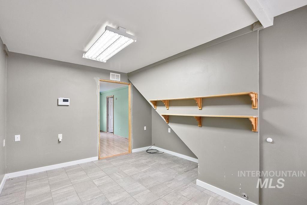 720 E Main St, Jerome, Idaho 83338, 6 Bedrooms, 4.5 Bathrooms, Residential For Sale, Price $599,900, 98947239