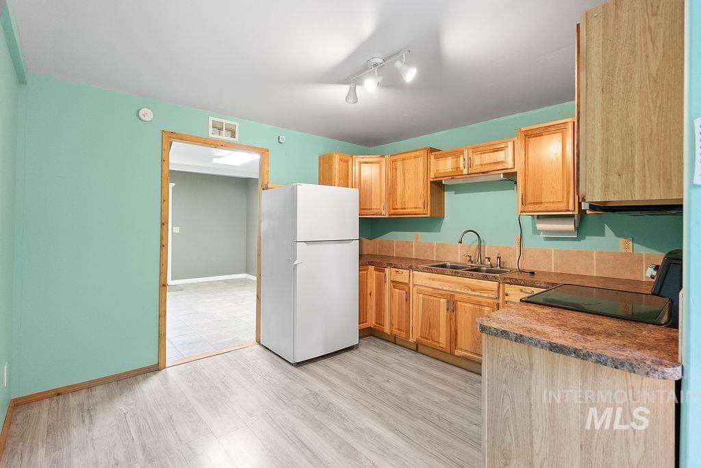 720 E Main St, Jerome, Idaho 83338, 6 Bedrooms, 4.5 Bathrooms, Residential For Sale, Price $599,900, 98947239