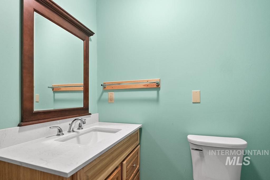 720 E Main St, Jerome, Idaho 83338, 6 Bedrooms, 4.5 Bathrooms, Residential For Sale, Price $599,900, 98947239