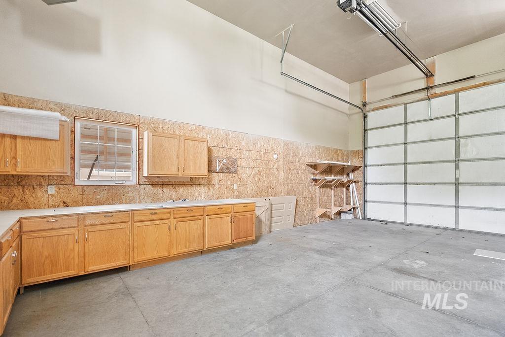 720 E Main St, Jerome, Idaho 83338, 6 Bedrooms, 4.5 Bathrooms, Residential For Sale, Price $599,900, 98947239