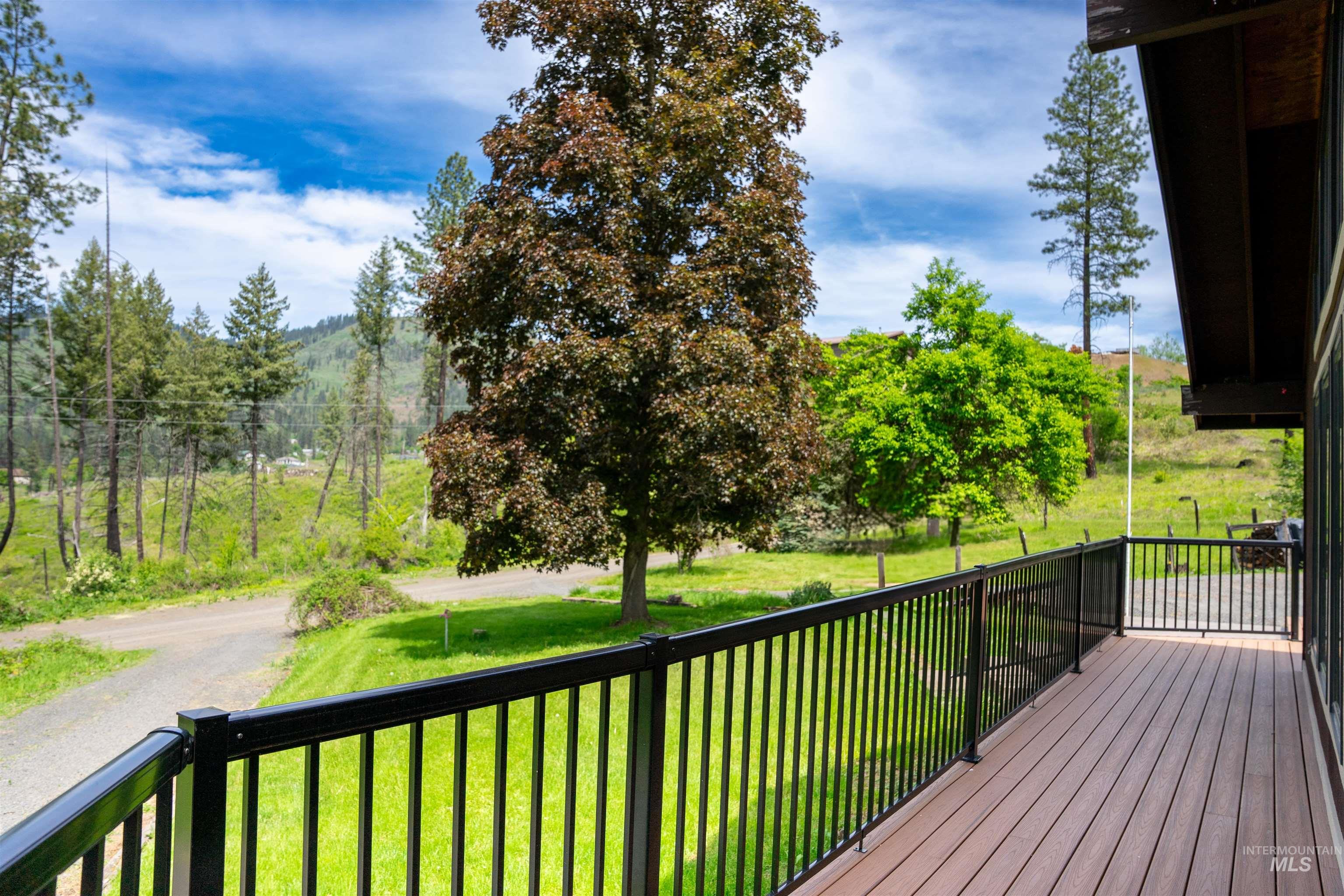 121 Valley View Ln, Kamiah, Idaho 83536, 3 Bedrooms, 3 Bathrooms, Residential For Sale, Price $549,995, 98947245