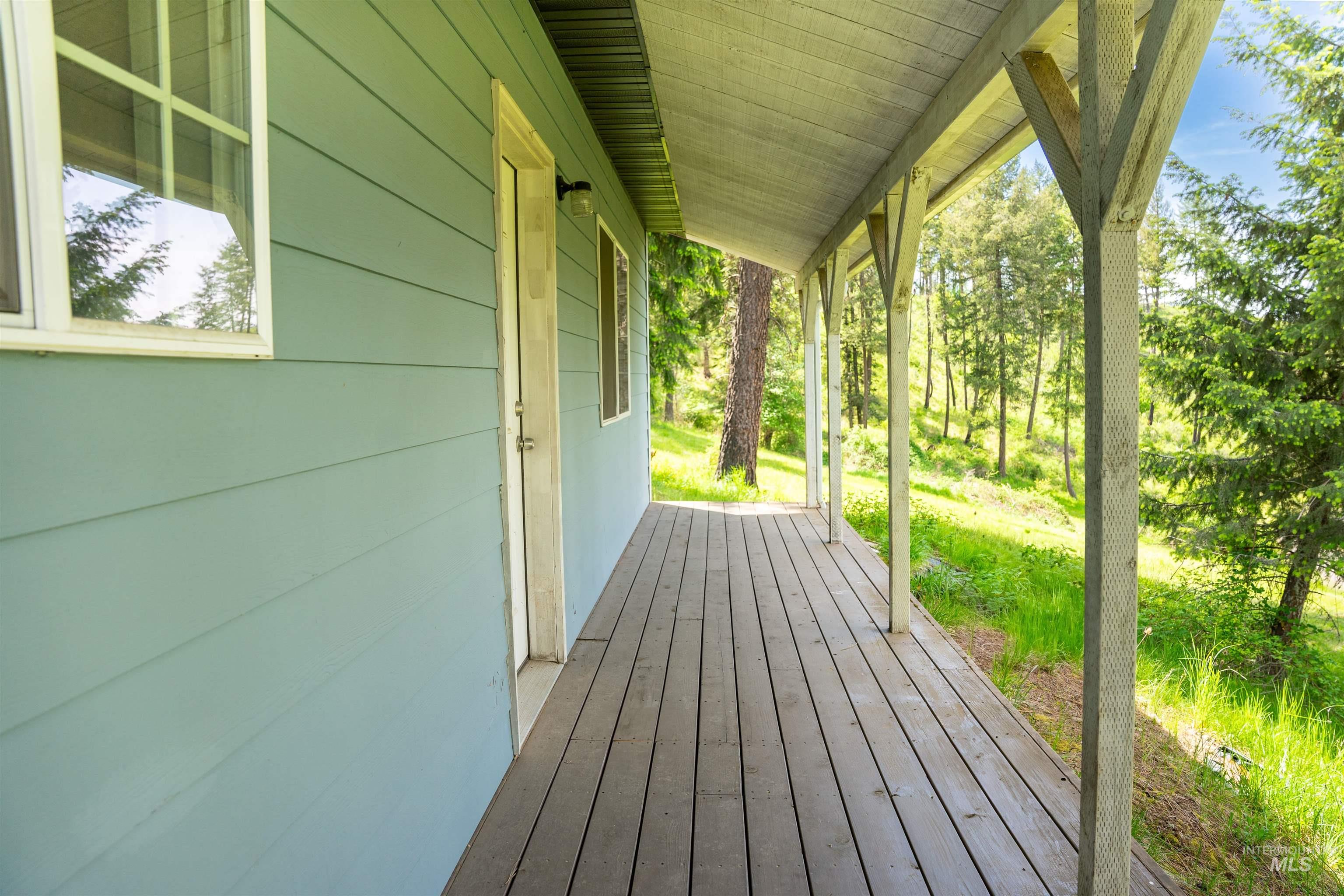 121 Valley View Ln, Kamiah, Idaho 83536, 3 Bedrooms, 3 Bathrooms, Residential For Sale, Price $549,995, 98947245