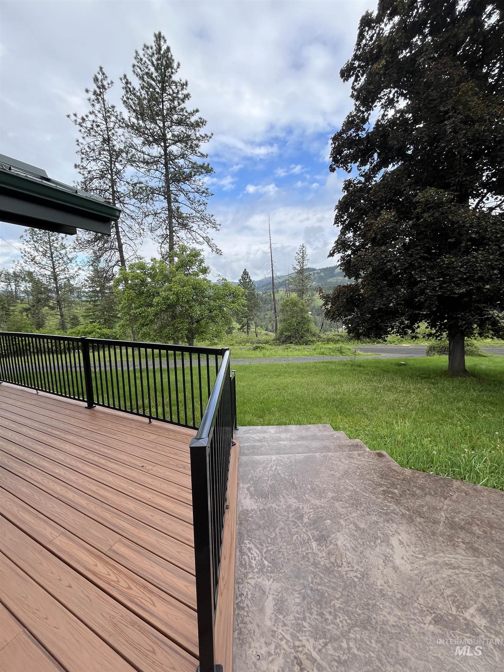 121 Valley View Ln, Kamiah, Idaho 83536, 3 Bedrooms, 3 Bathrooms, Residential For Sale, Price $549,995, 98947245