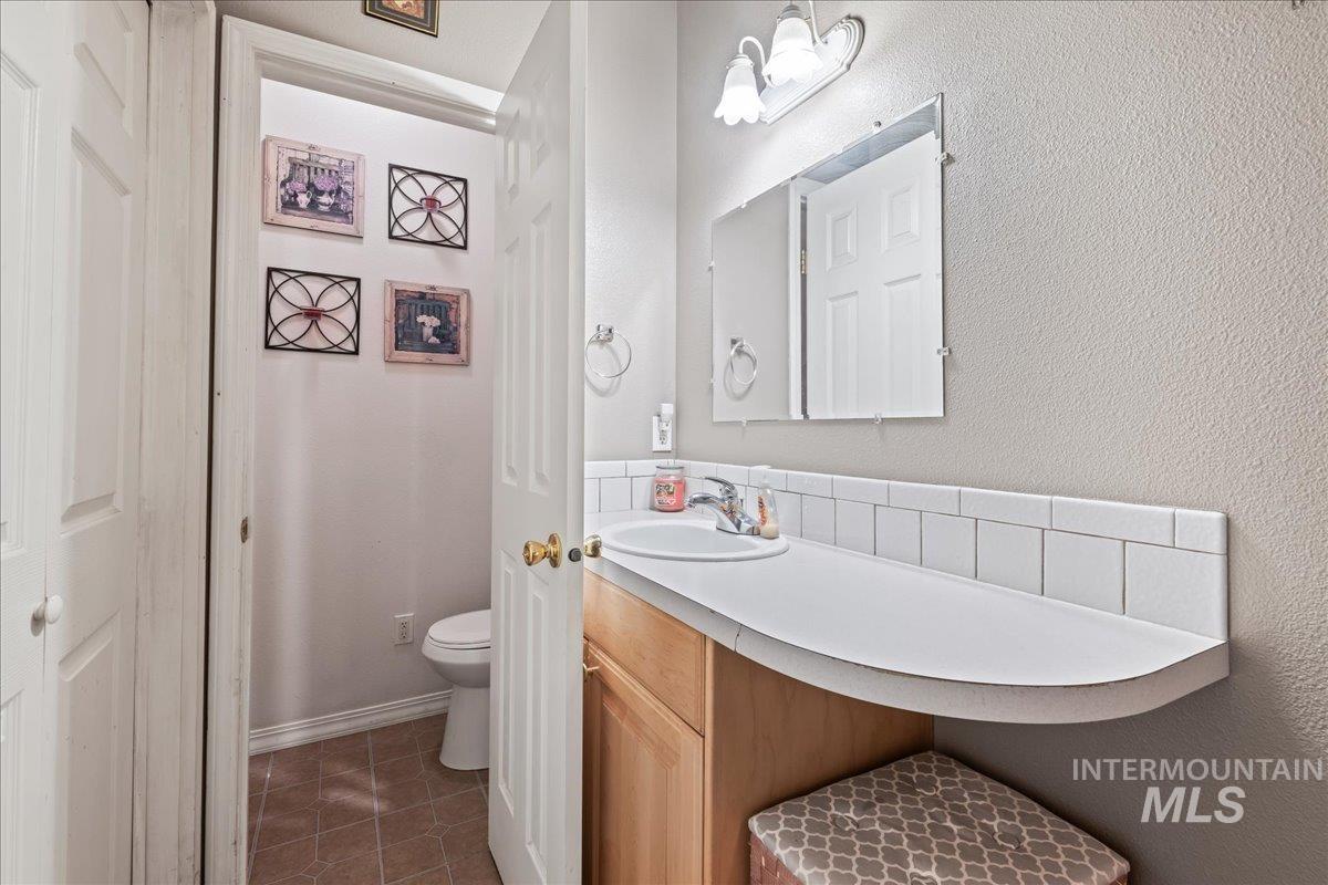 42 Hiatt Circle, Idaho City, Idaho 83631-4208, 3 Bedrooms, 2.5 Bathrooms, Residential For Sale, Price $449,000, 98947261