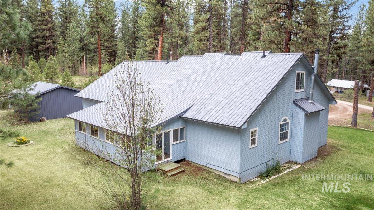 42 Hiatt Circle, Idaho City, Idaho 83631-4208, 3 Bedrooms, 2.5 Bathrooms, Residential For Sale, Price $449,000, 98947261