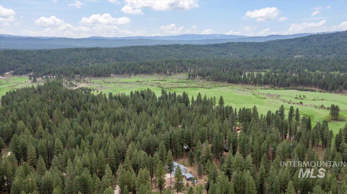 42 Hiatt Circle, Idaho City, Idaho 83631-4208, 3 Bedrooms, 2.5 Bathrooms, Residential For Sale, Price $449,000, 98947261