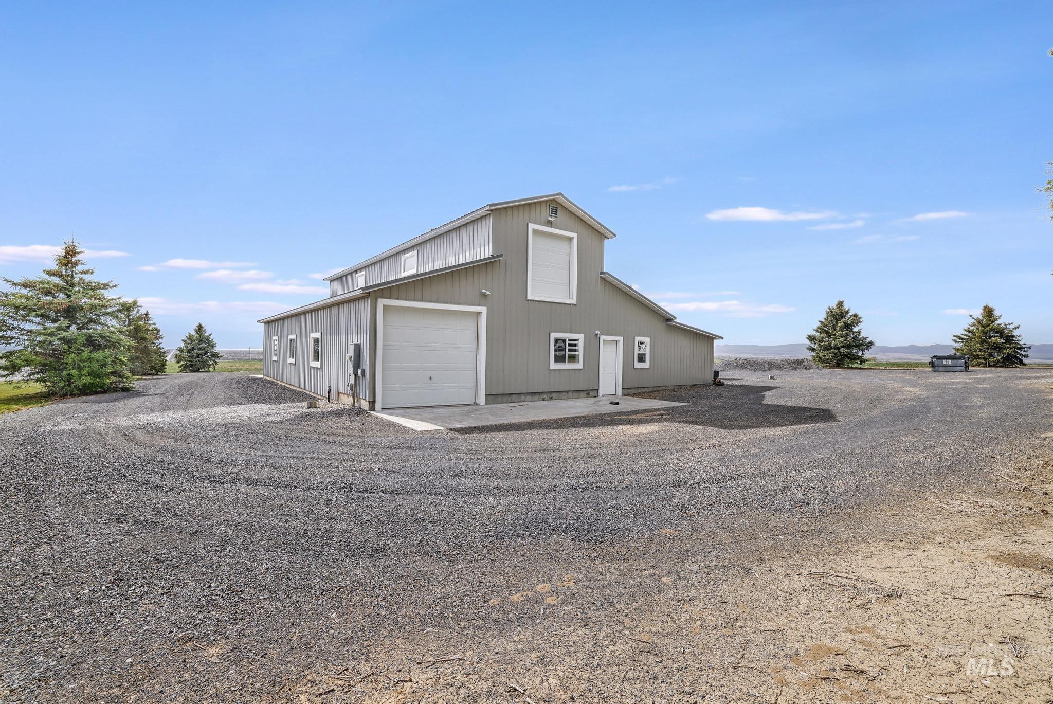 1526 Highway 26, Gooding, Idaho 83330, 4 Bedrooms, 5.5 Bathrooms, Residential For Sale, Price $3,990,000, 98947267