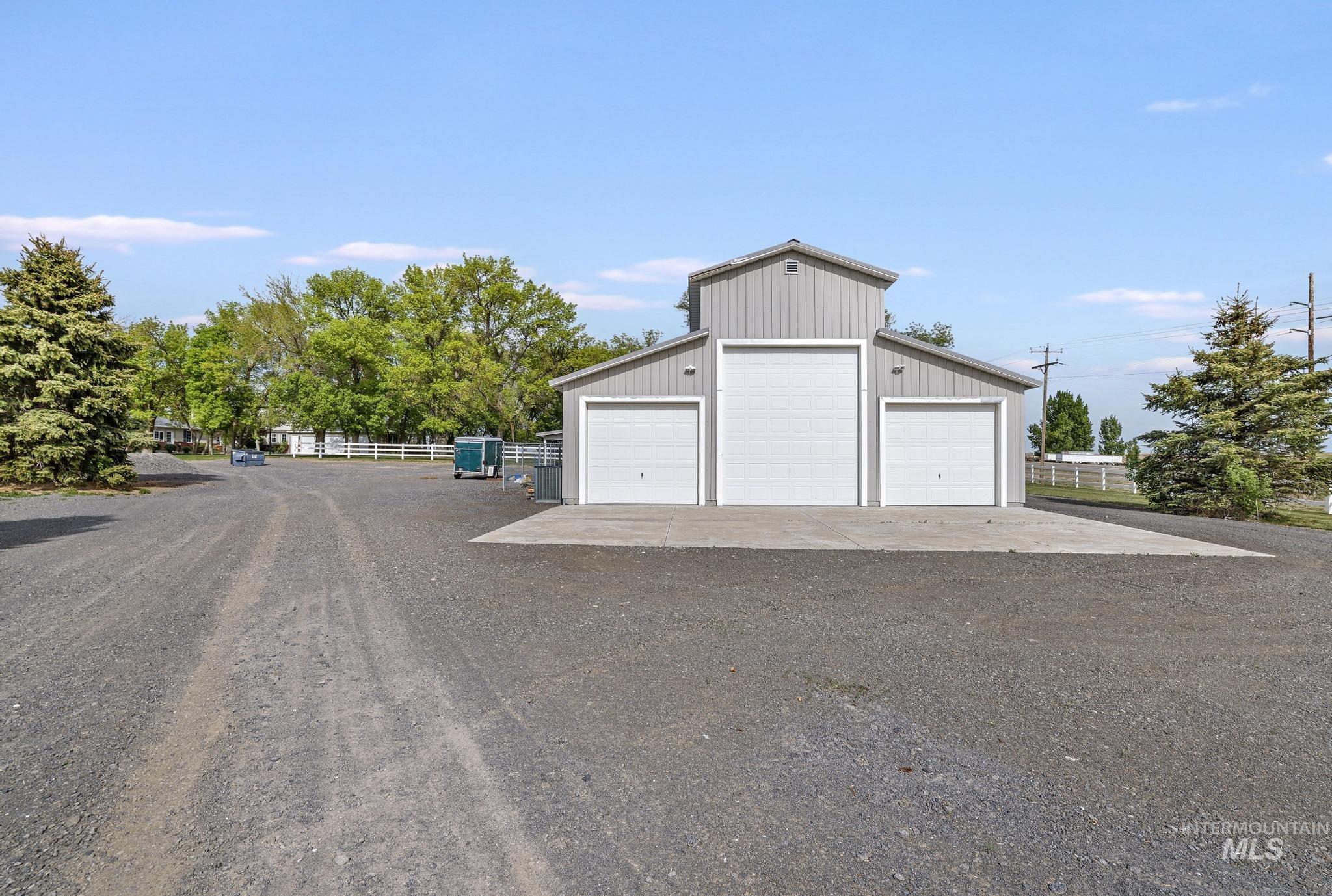 1526 Highway 26, Gooding, Idaho 83330, 4 Bedrooms, 5.5 Bathrooms, Residential For Sale, Price $3,990,000, 98947267