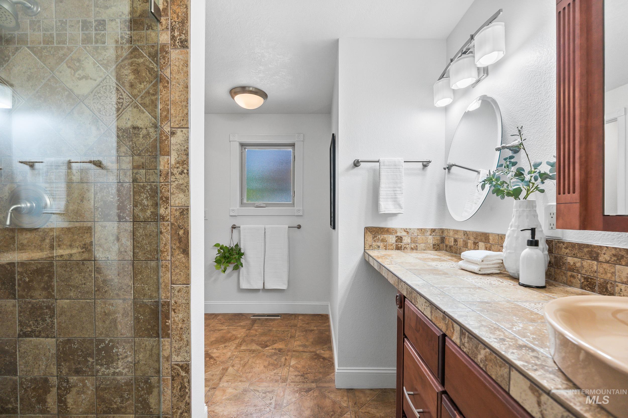 11175 W Hinsdale Street, Boise, Idaho 83713, 5 Bedrooms, 3 Bathrooms, Residential For Sale, Price $679,900, 98947269
