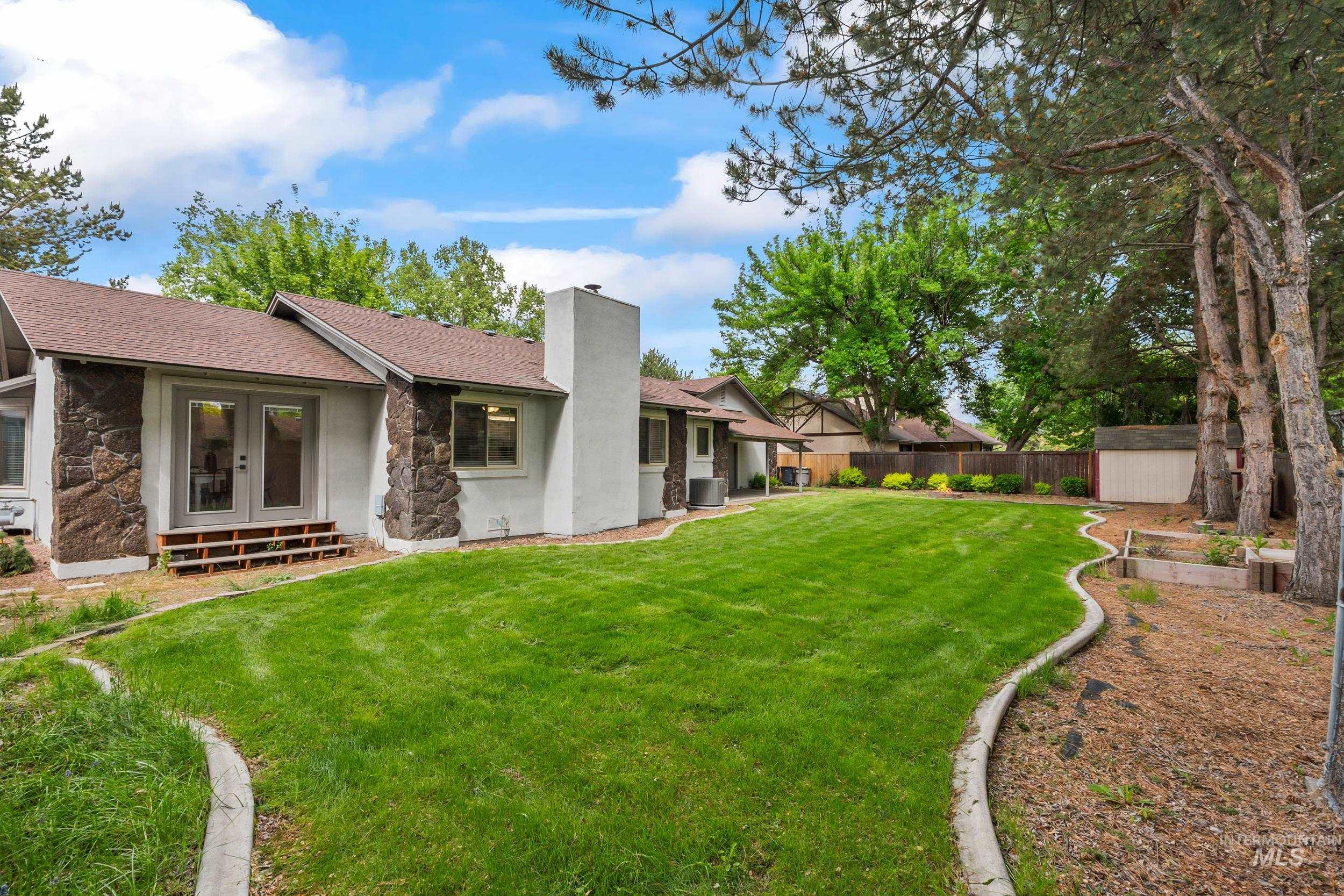 11175 W Hinsdale Street, Boise, Idaho 83713, 5 Bedrooms, 3 Bathrooms, Residential For Sale, Price $679,900, 98947269