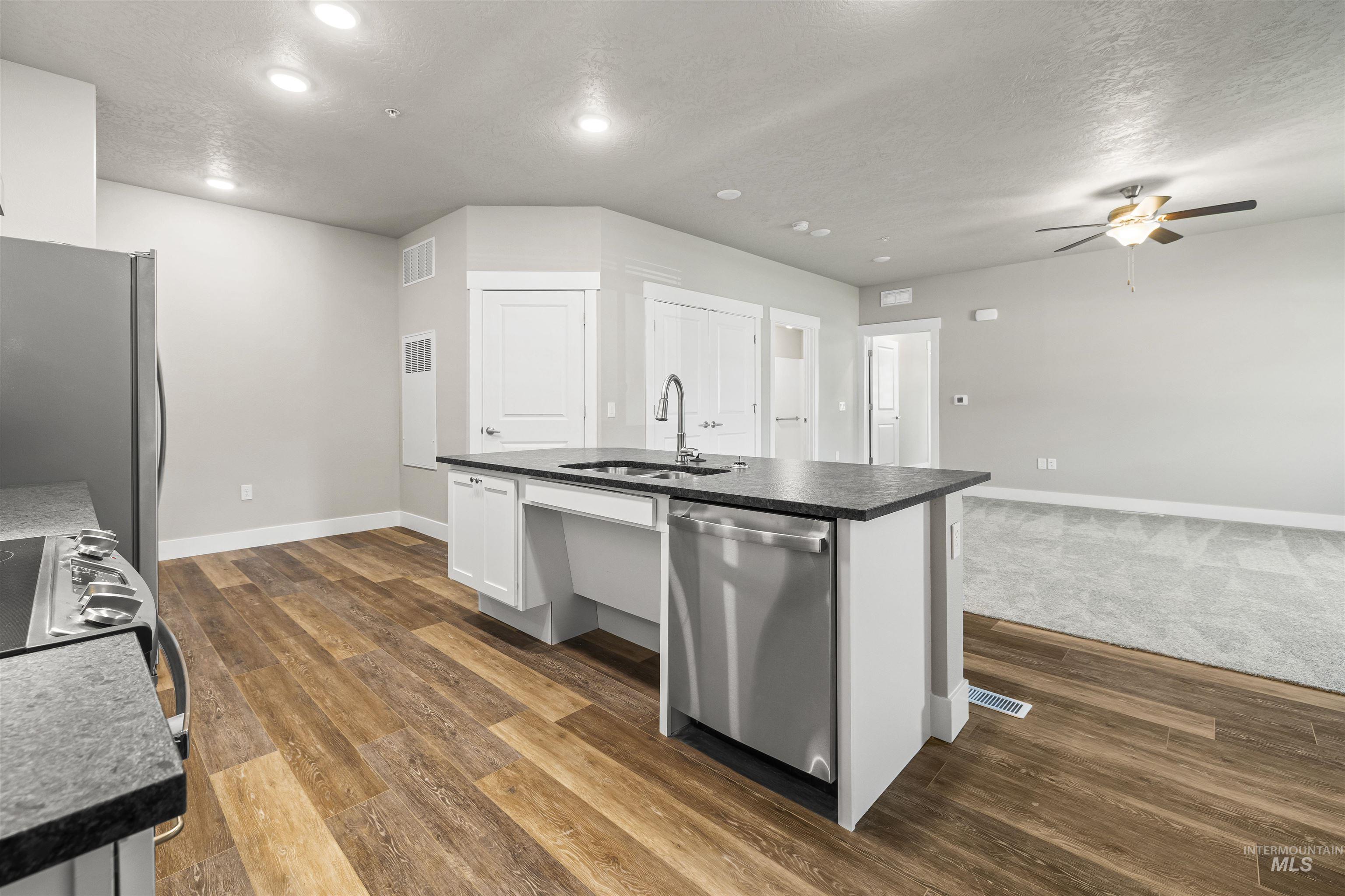 5011 Hamlet Ln., Caldwell, Idaho 83607, 3 Bedrooms, 2 Bathrooms, Residential Income For Sale, Price $2,400,000, 98947280