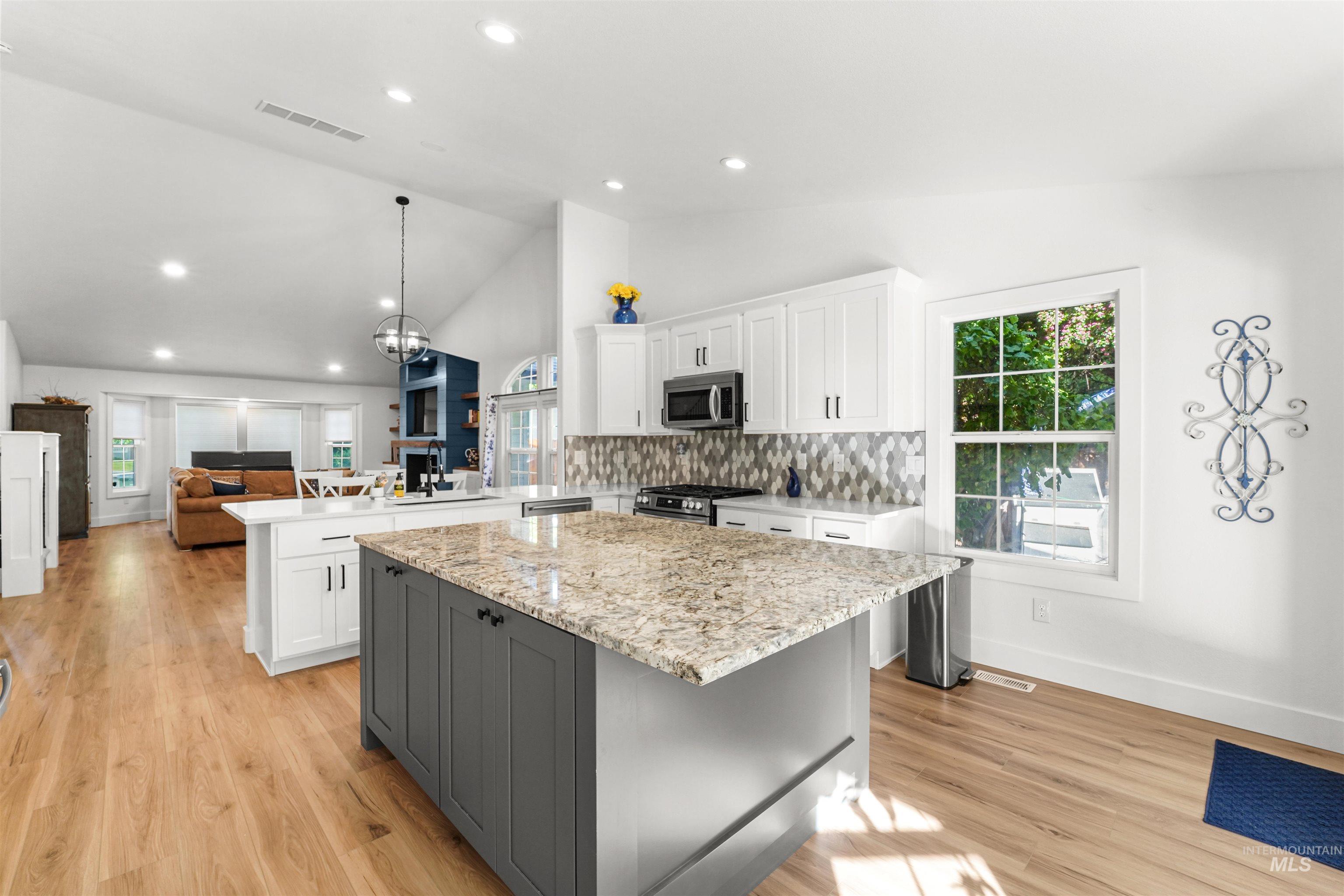 3832 W Aspen Creek Ct, Meridian, Idaho 83642, 3 Bedrooms, 2.5 Bathrooms, Residential For Sale, Price $574,990, 98947298