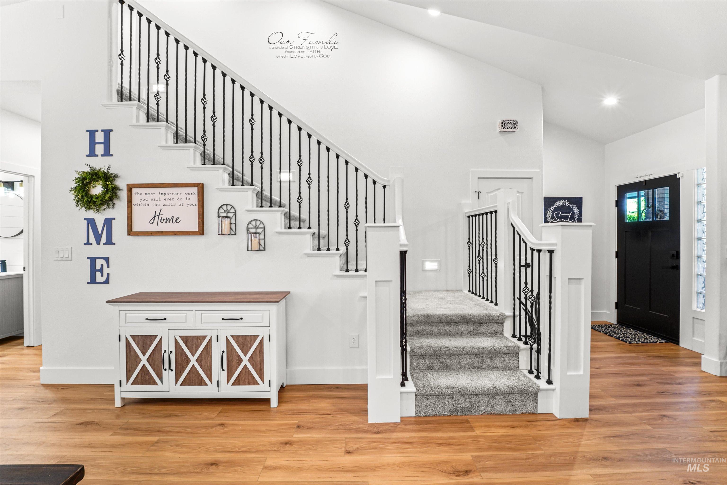 3832 W Aspen Creek Ct, Meridian, Idaho 83642, 3 Bedrooms, 2.5 Bathrooms, Residential For Sale, Price $574,990, 98947298