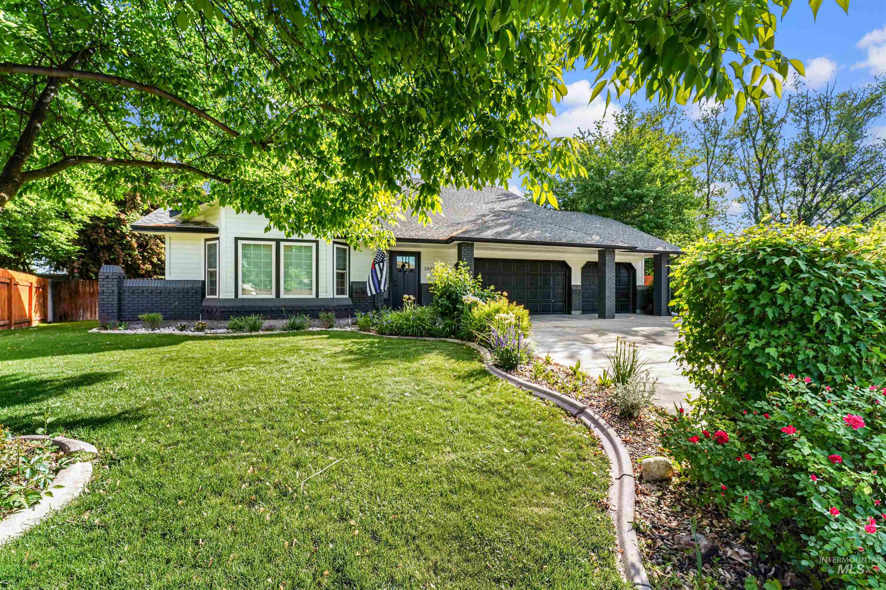 3832 W Aspen Creek Ct, Meridian, Idaho 83642, 3 Bedrooms, 2.5 Bathrooms, Residential For Sale, Price $574,990, 98947298