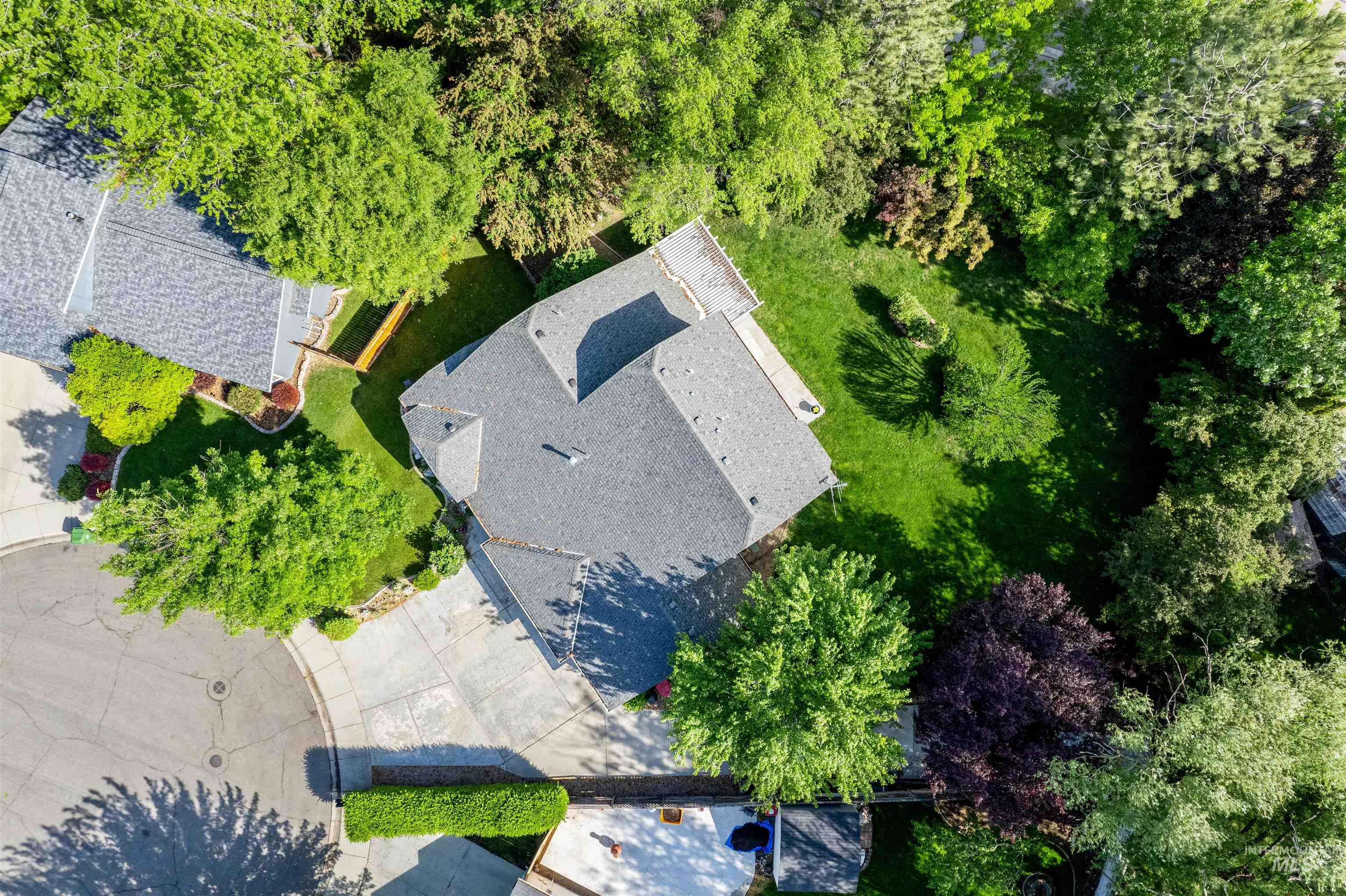 3832 W Aspen Creek Ct, Meridian, Idaho 83642, 3 Bedrooms, 2.5 Bathrooms, Residential For Sale, Price $574,990, 98947298