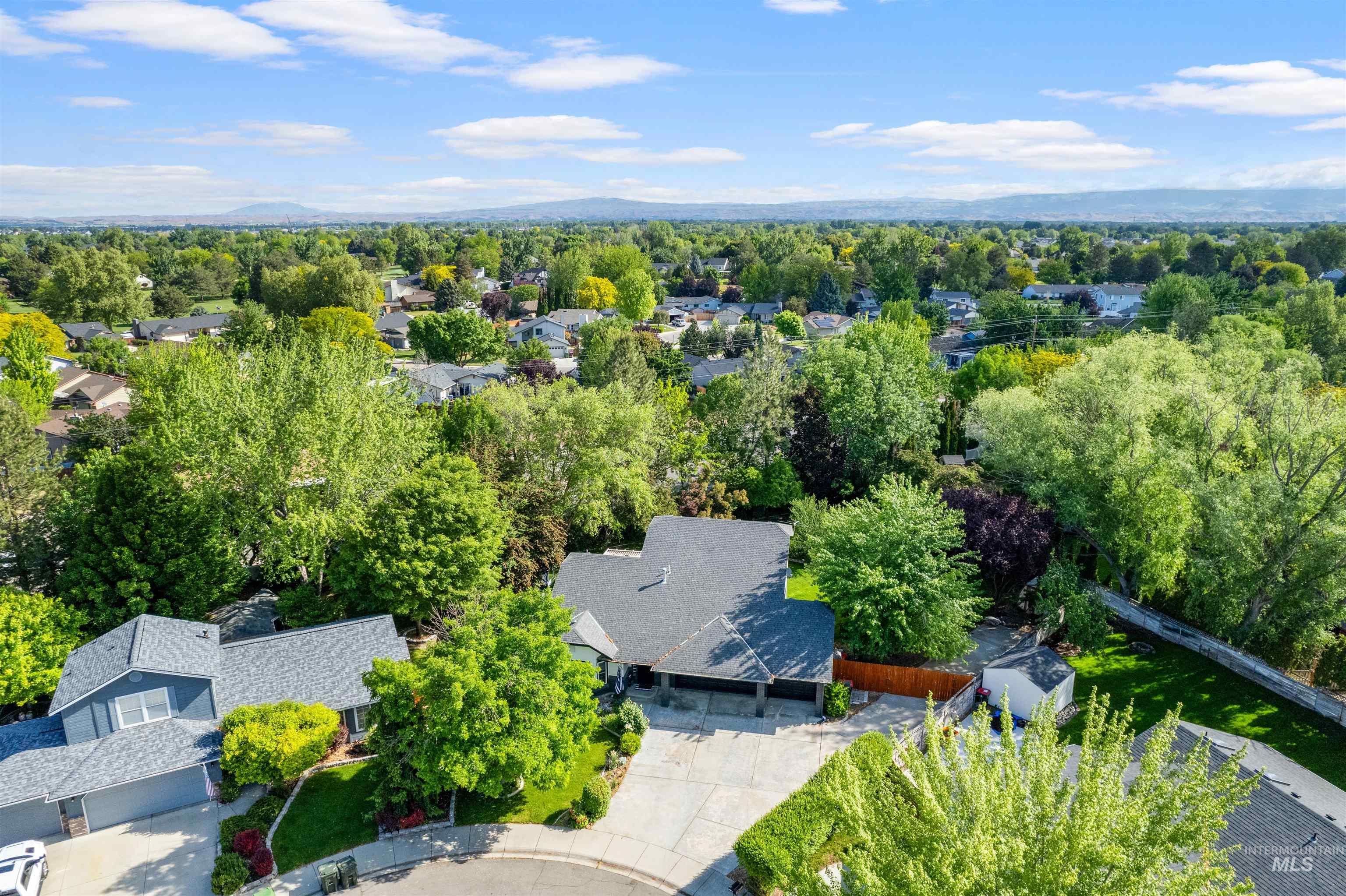 3832 W Aspen Creek Ct, Meridian, Idaho 83642, 3 Bedrooms, 2.5 Bathrooms, Residential For Sale, Price $574,990, 98947298