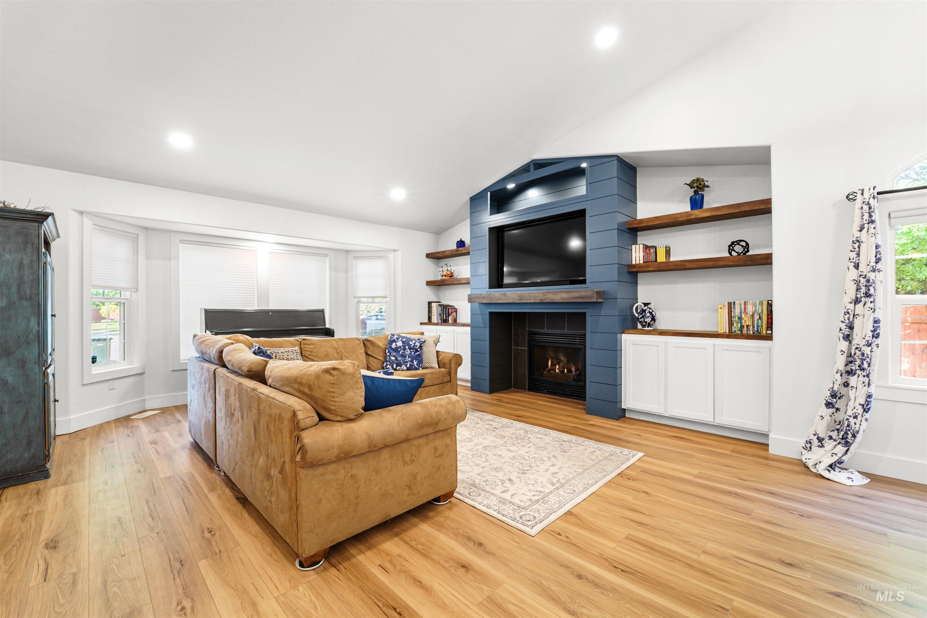 3832 W Aspen Creek Ct, Meridian, Idaho 83642, 3 Bedrooms, 2.5 Bathrooms, Residential For Sale, Price $574,990, 98947298