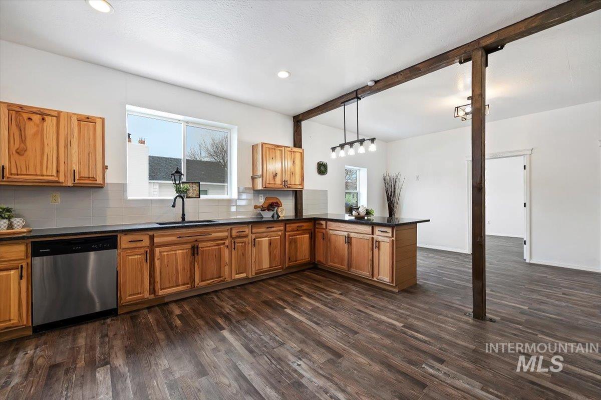 341 Birch St S, Kimberly, Idaho 83341, 9 Bedrooms, 4 Bathrooms, Residential For Sale, Price $475,000, 98947310
