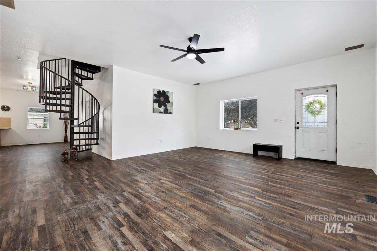 341 Birch St S, Kimberly, Idaho 83341, 1 Bedroom, 1 Bathroom, Residential Income For Sale, Price $475,000, 98947311