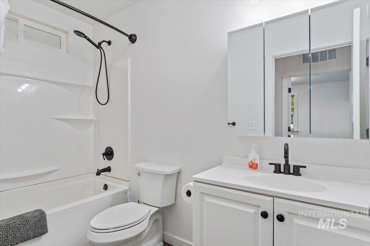 511 N 10th Ave N, Nampa, Idaho 83687, 2 Bedrooms, 1 Bathroom, Residential For Sale, Price $334,900, 98947317
