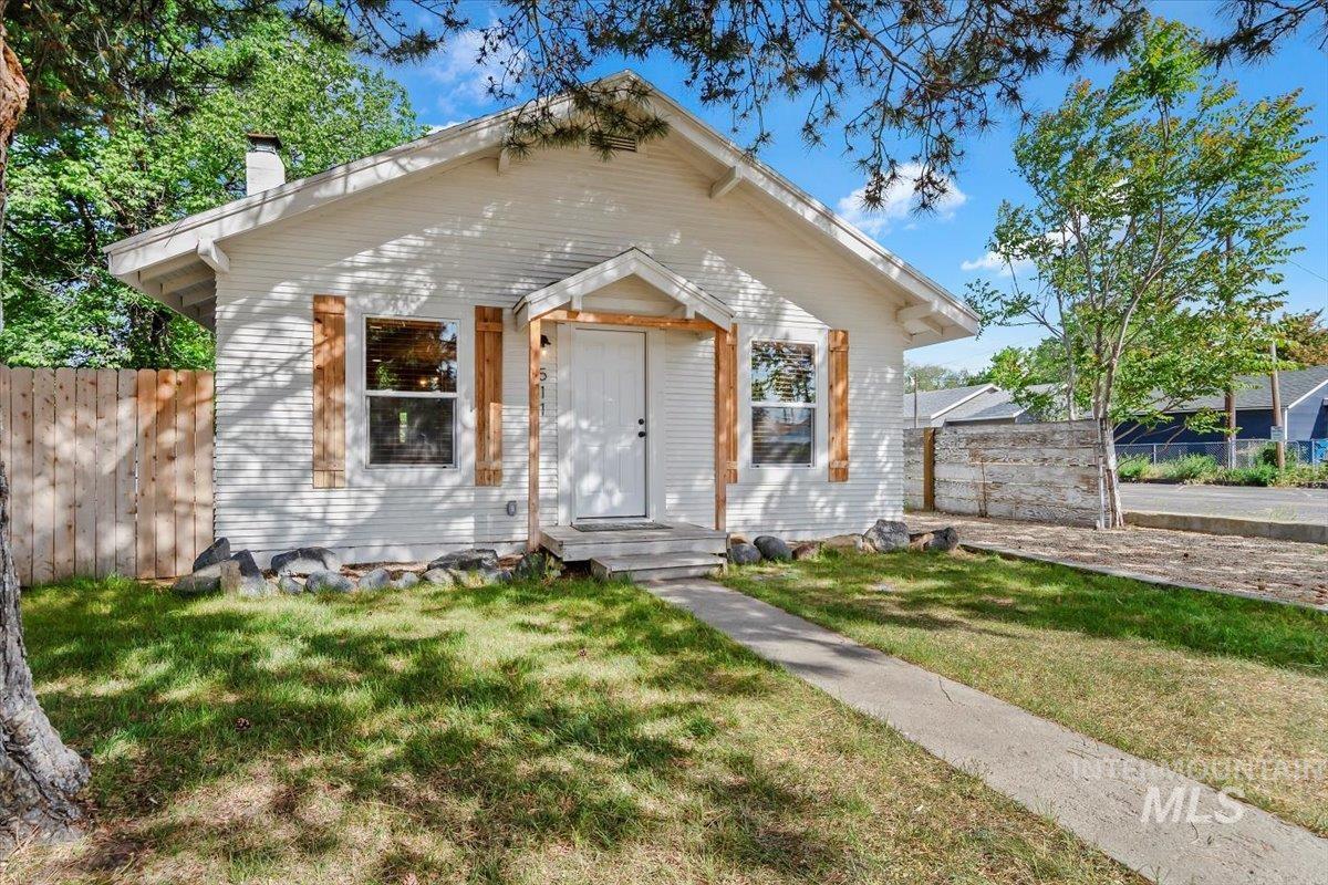 511 N 10th Ave N, Nampa, Idaho 83687, 2 Bedrooms, 1 Bathroom, Residential For Sale, Price $334,900, 98947317