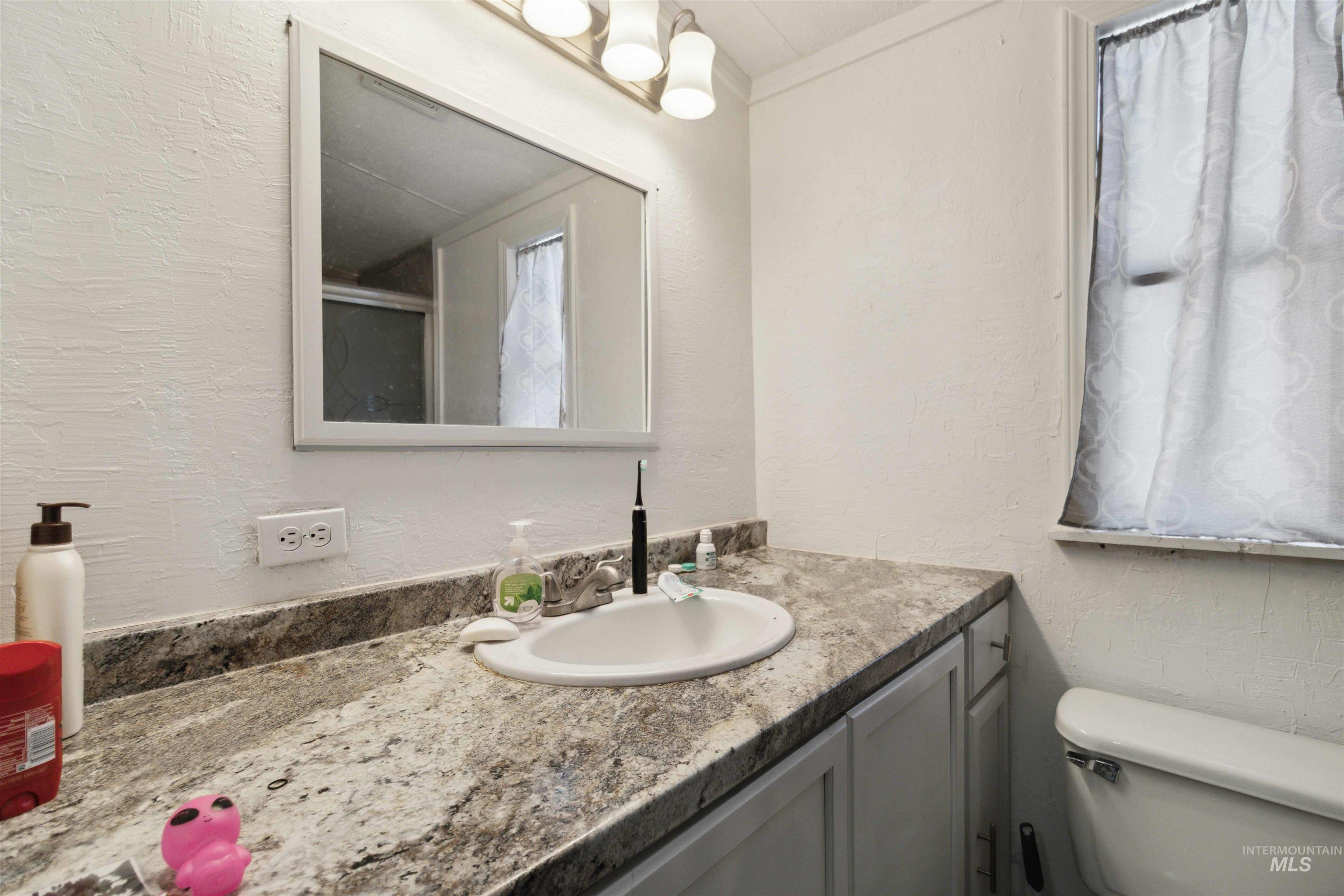 1951 N. Hampton Rd, Boise, Idaho 83704, 3 Bedrooms, 2 Bathrooms, Residential For Sale, Price $76,000, 98947333
