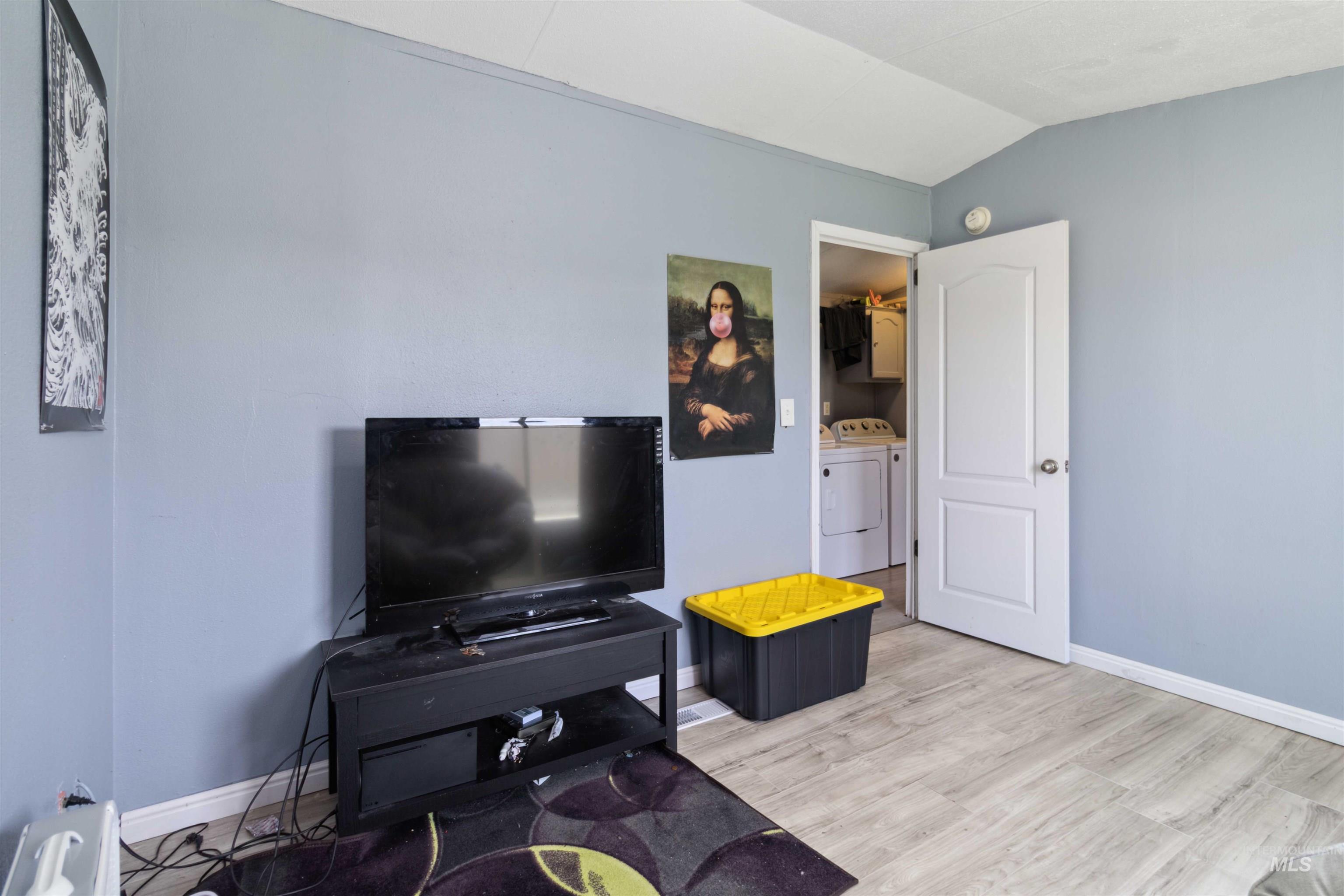 1951 N. Hampton Rd, Boise, Idaho 83704, 3 Bedrooms, 2 Bathrooms, Residential For Sale, Price $76,000, 98947333