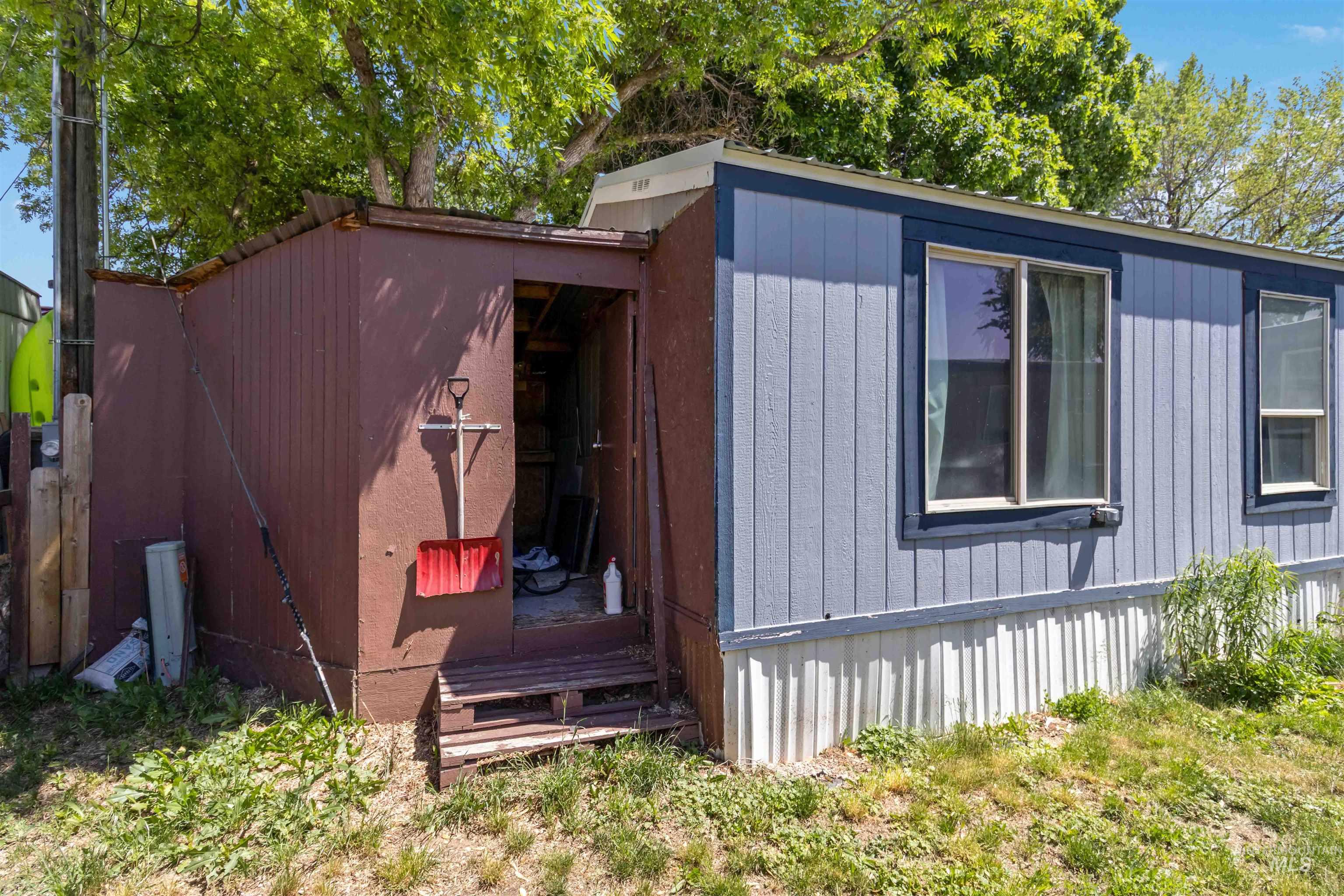 1951 N. Hampton Rd, Boise, Idaho 83704, 3 Bedrooms, 2 Bathrooms, Residential For Sale, Price $76,000, 98947333