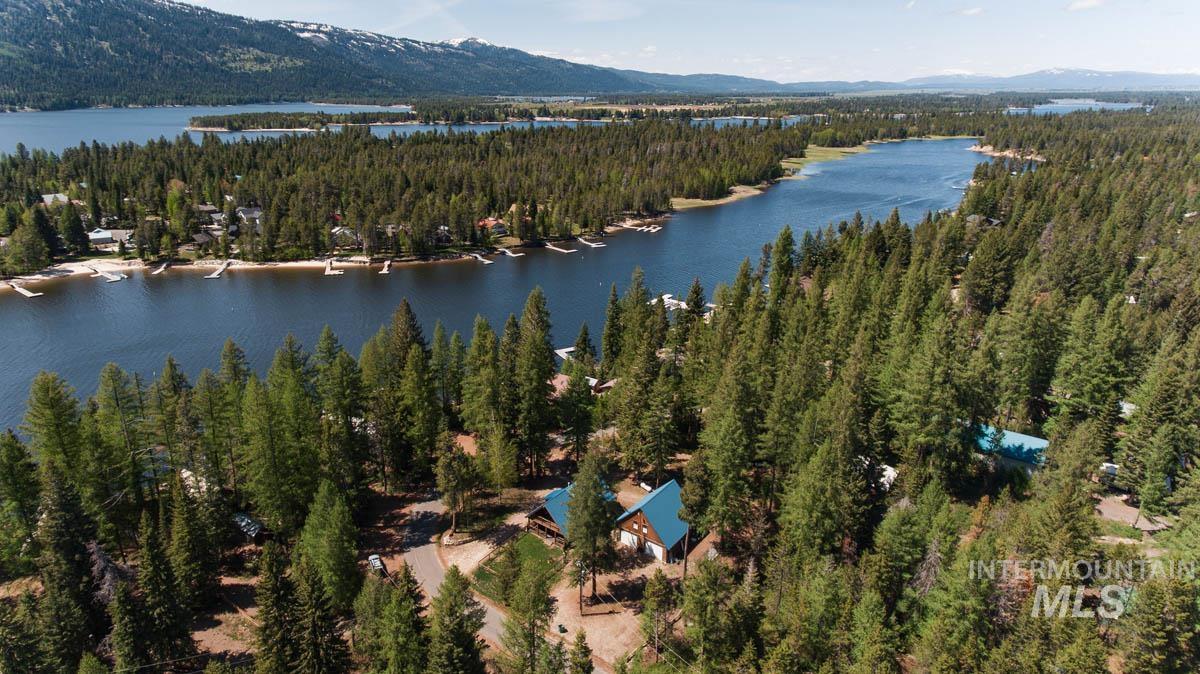 12824 Hereford Road, Donnelly, Idaho 83615, 3 Bedrooms, 2 Bathrooms, Residential For Sale, Price $996,000, 98947408